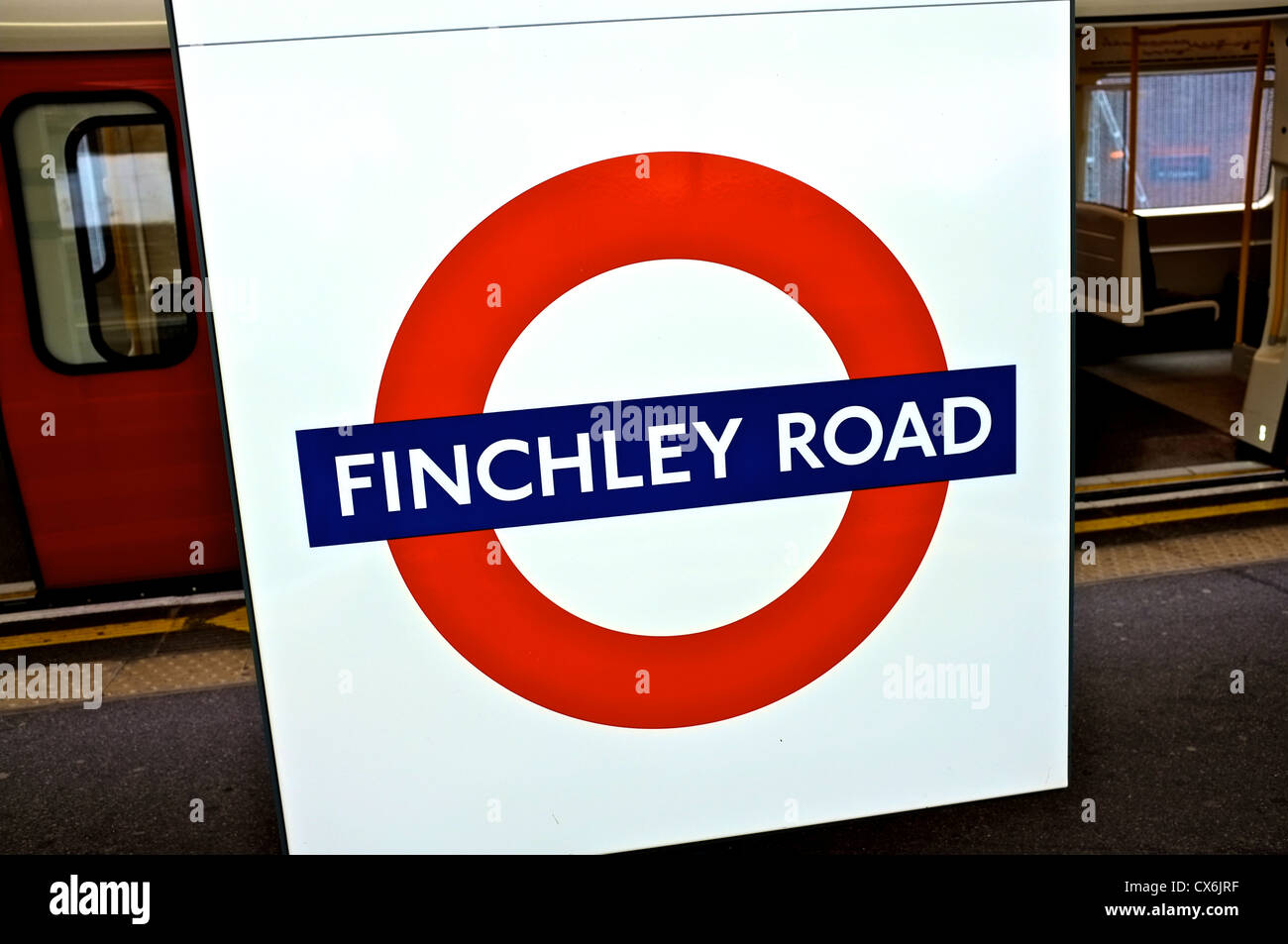 Finchley Road Tube segno Foto Stock