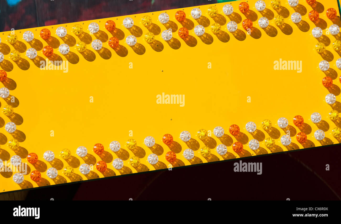 Playland vuoto segno giallo close up Foto Stock