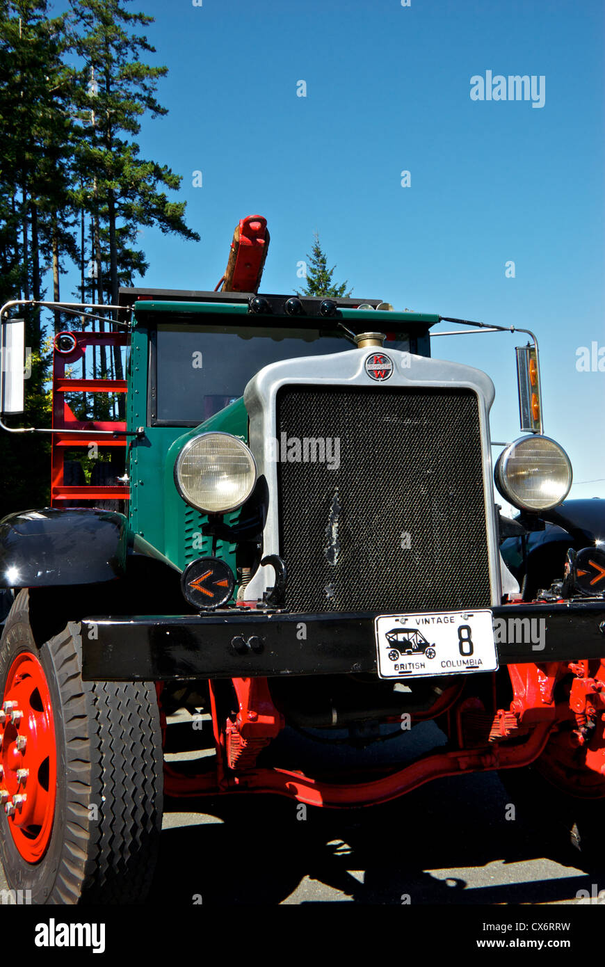 Vintage restaurati 1930 antichi Kenworth carrello registrazione sul display Museum a Campbell River BC Canada Foto Stock