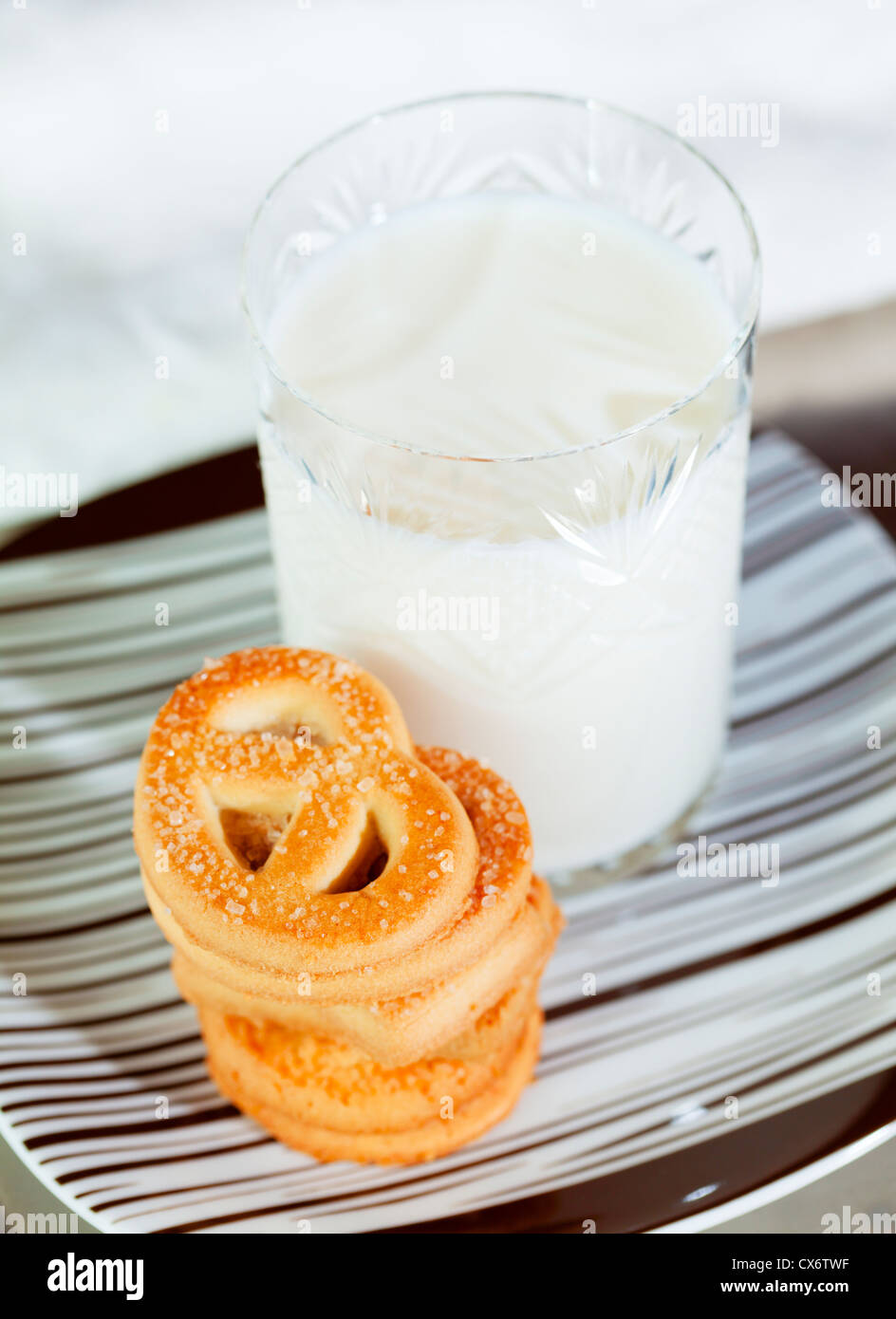 I biscotti con il latte Foto Stock