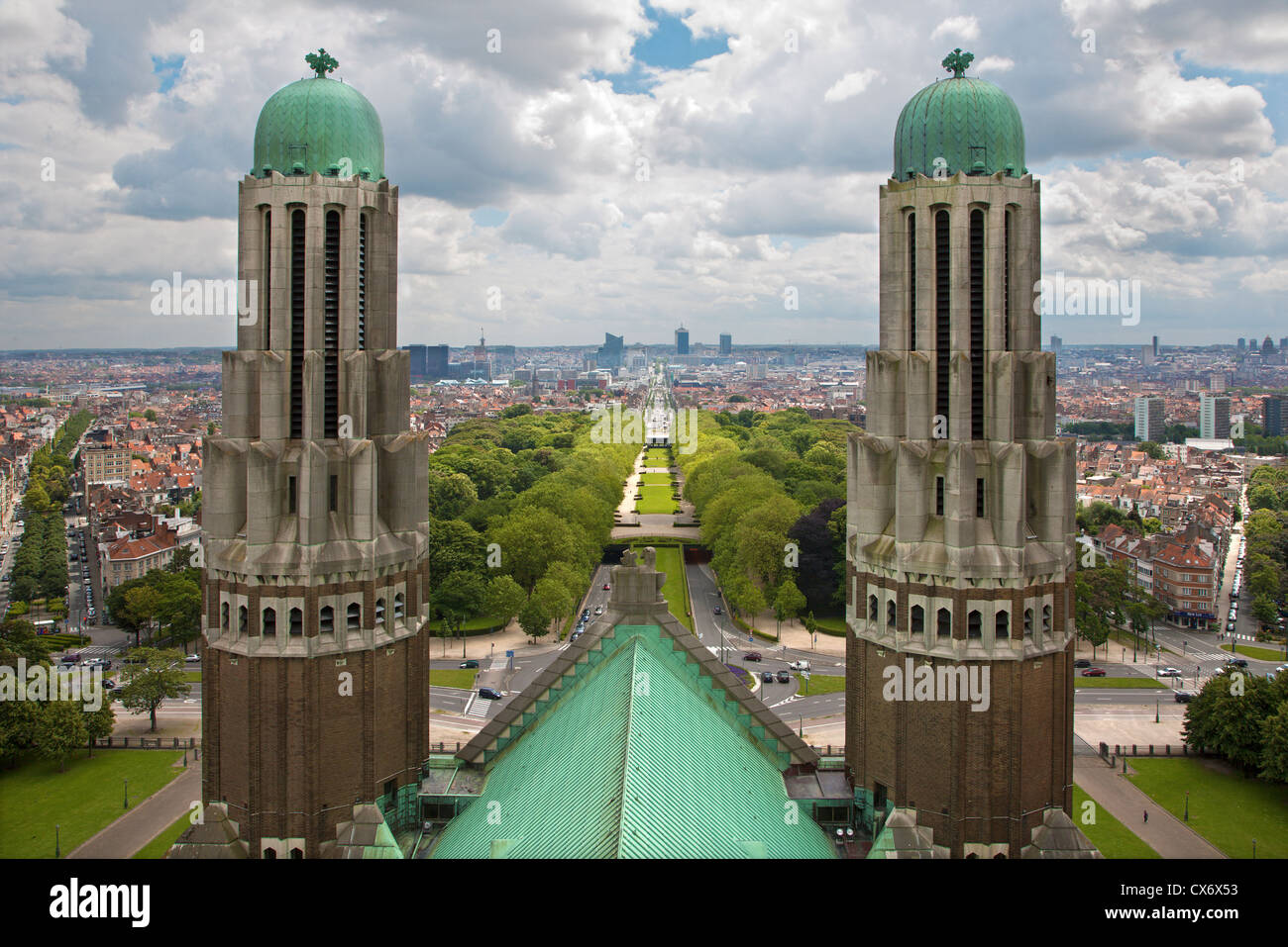 Bruxelles - outlook dal Basilica nazionale del Sacro Cuore per il quartiere finanziario. Foto Stock