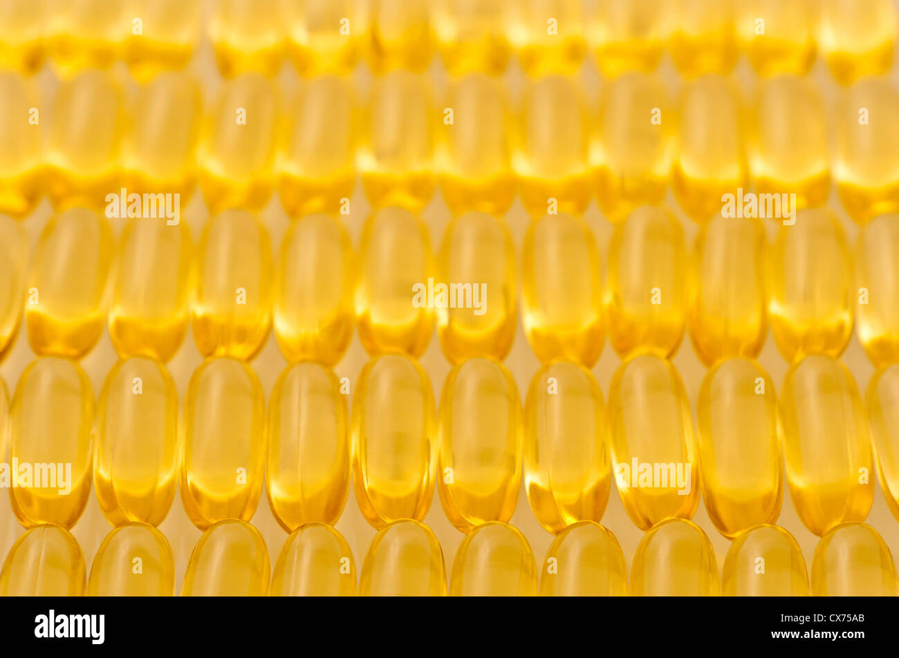 OMEGA 3 OLIO DI PESCE CAPSULE GEL MORBIDO integratori per la salute e la funzione cerebrale Foto Stock