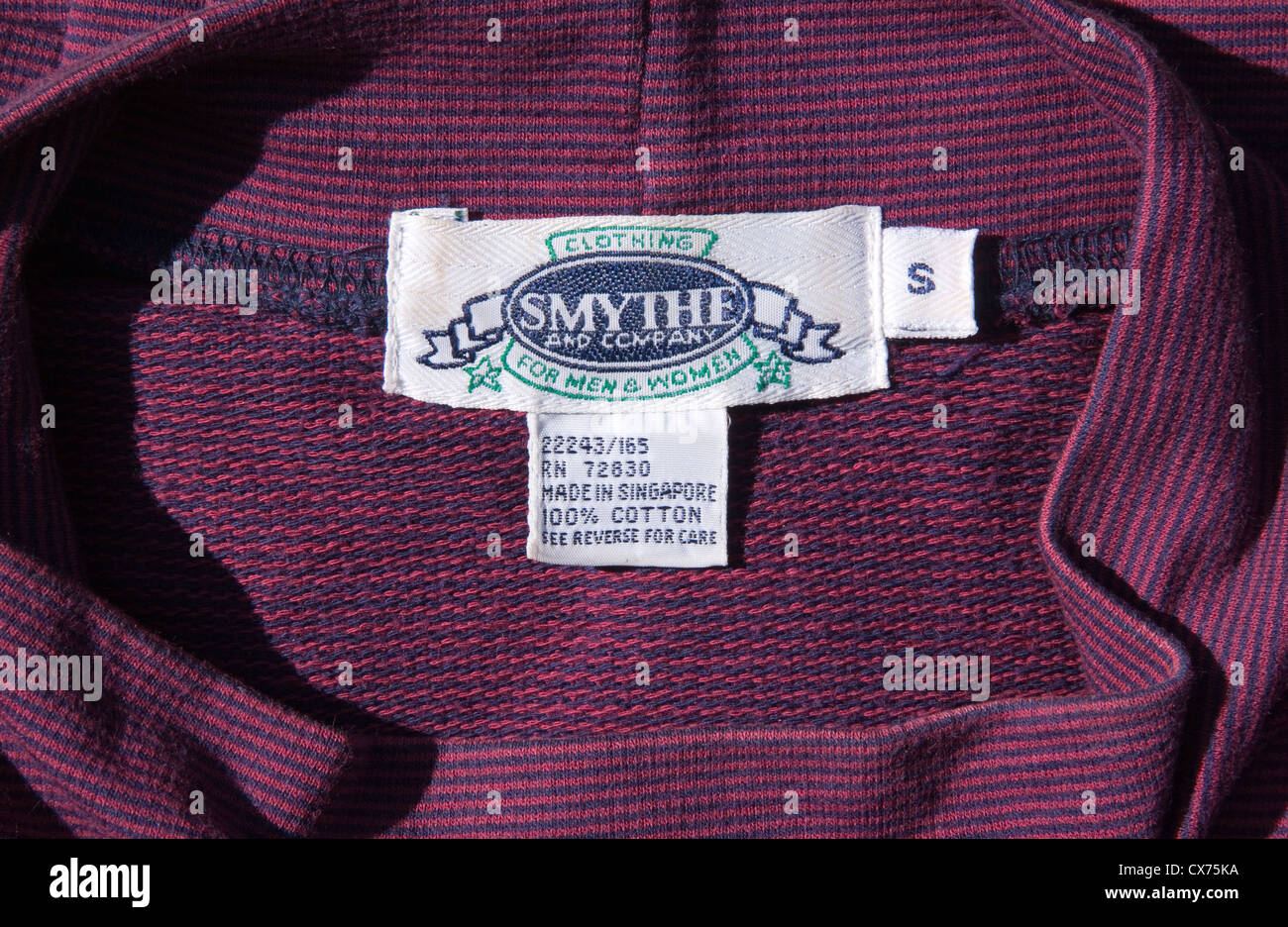 Abbigliamento etichetta su una maglietta made in Singapore. Foto Stock