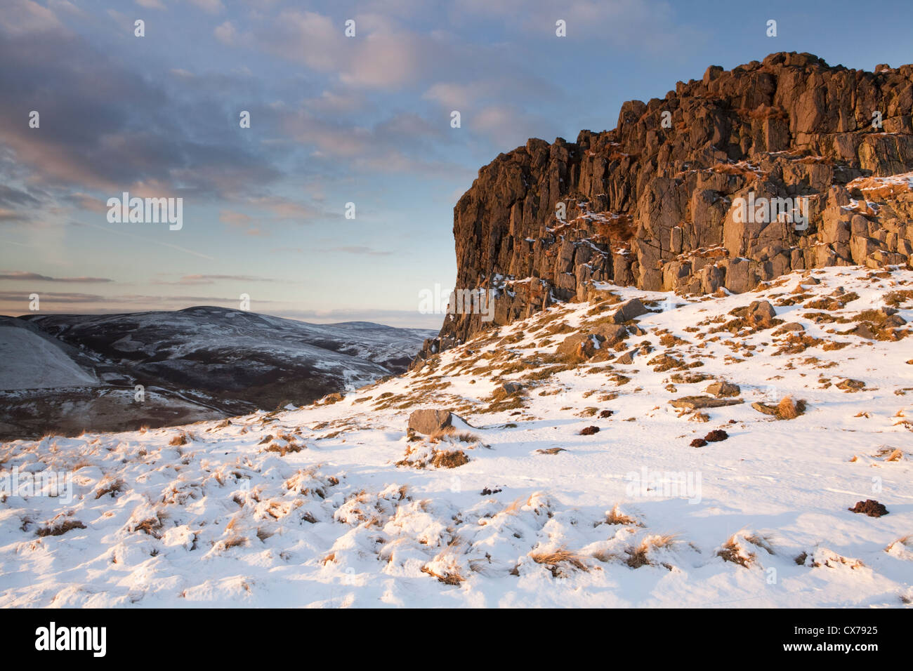 Inverno a Housey rocce della valle Harthope, Cheviot Hills, Northumberland National Park. Inghilterra Foto Stock