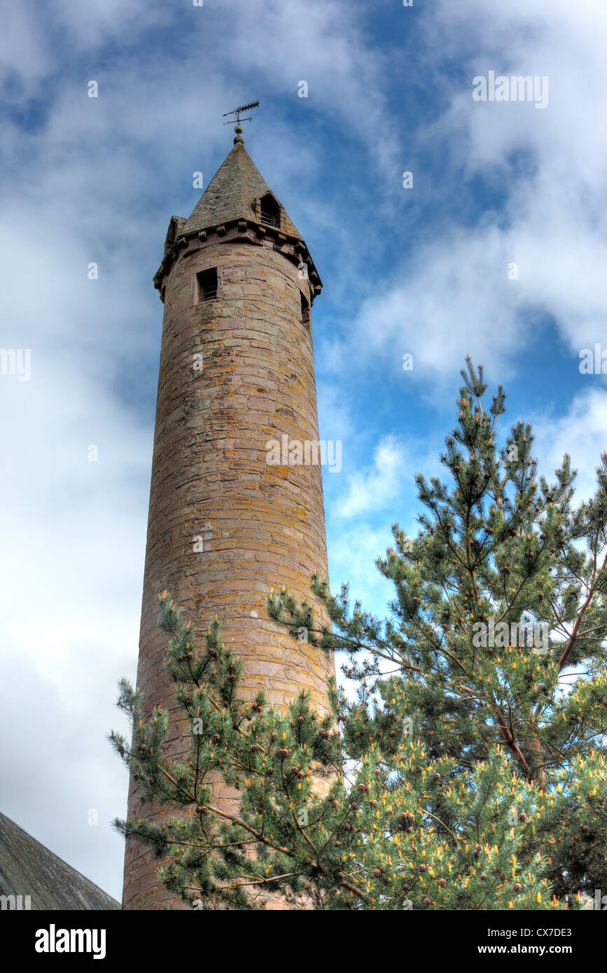 Torre rotonda vicino alla cattedrale (XI secolo), Brechin, Angus, Scotland, Regno Unito Foto Stock