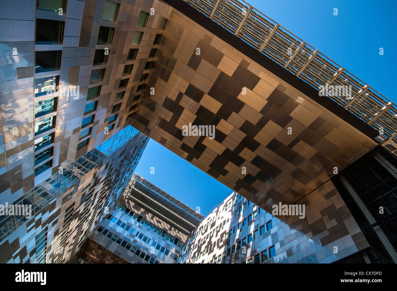 La nuova City Hall progettata da Jean Nouvel e situato nel cuore di Port Marianne, Montpellier, Francia meridionale Foto Stock