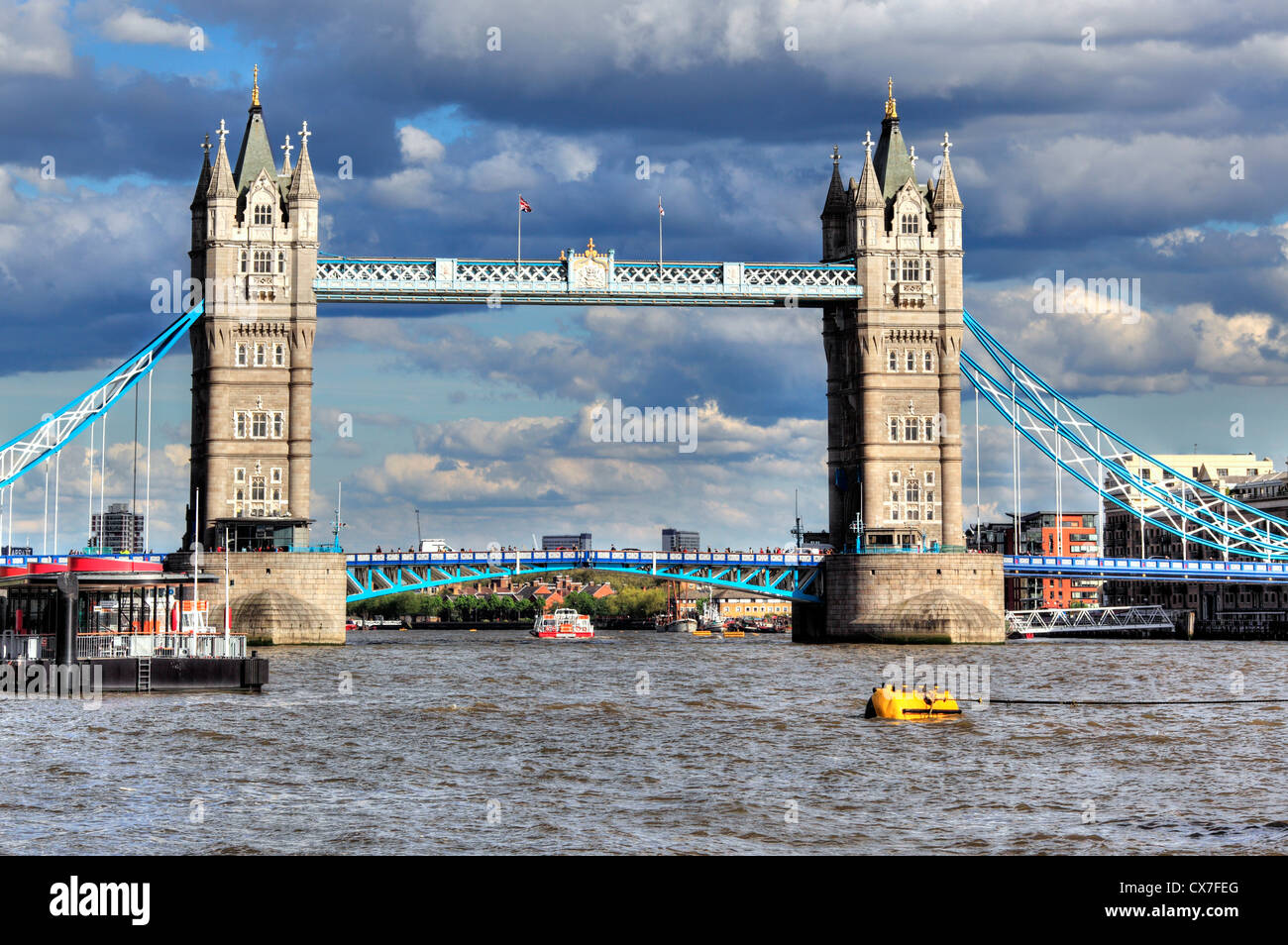 Il Tower Bridge di Londra, Regno Unito Foto Stock