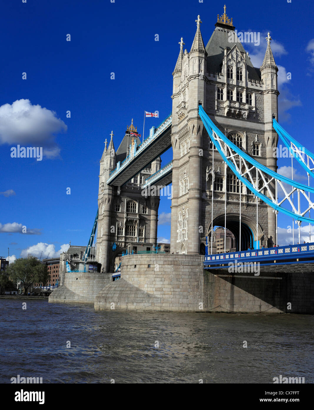 Il Tower Bridge di Londra, Regno Unito Foto Stock