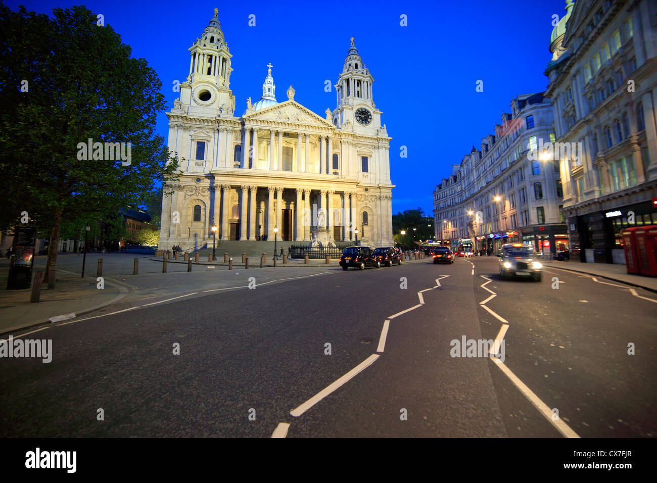 Cattedrale di San Paolo in serata, London, Regno Unito Foto Stock