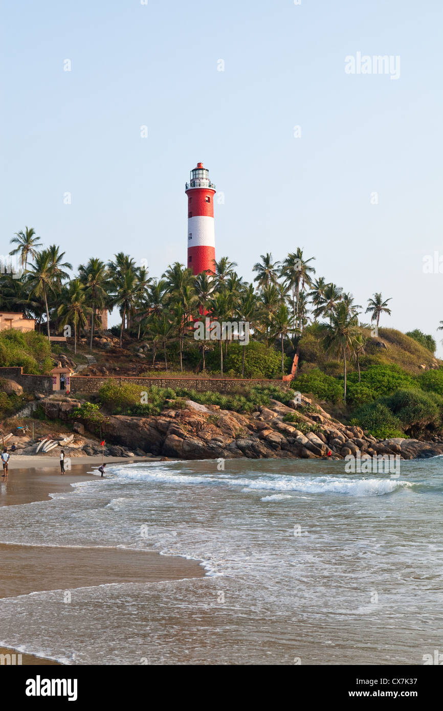 Faro sulla spiaggia Kovalam, Kerala Foto Stock