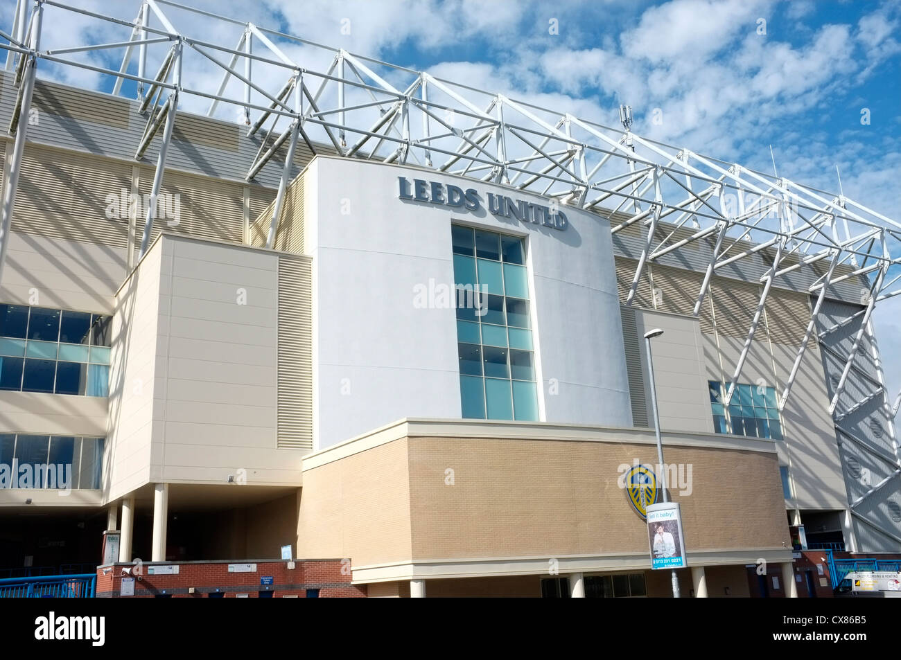 Leeds United East Stand al di fuori del terreno Foto Stock