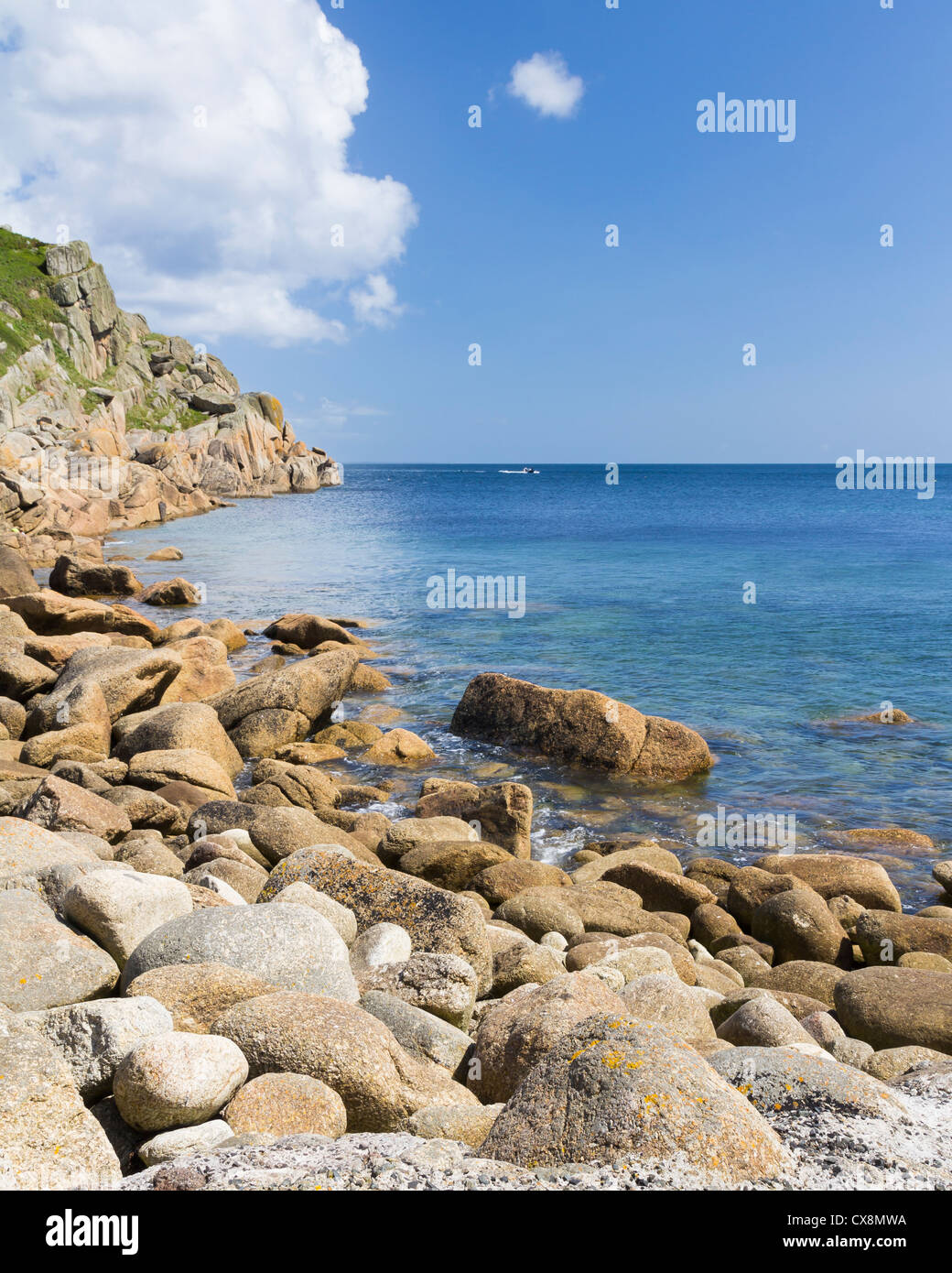 Robusto spiaggia a Penberth Cornwall Inghilterra REGNO UNITO Foto Stock