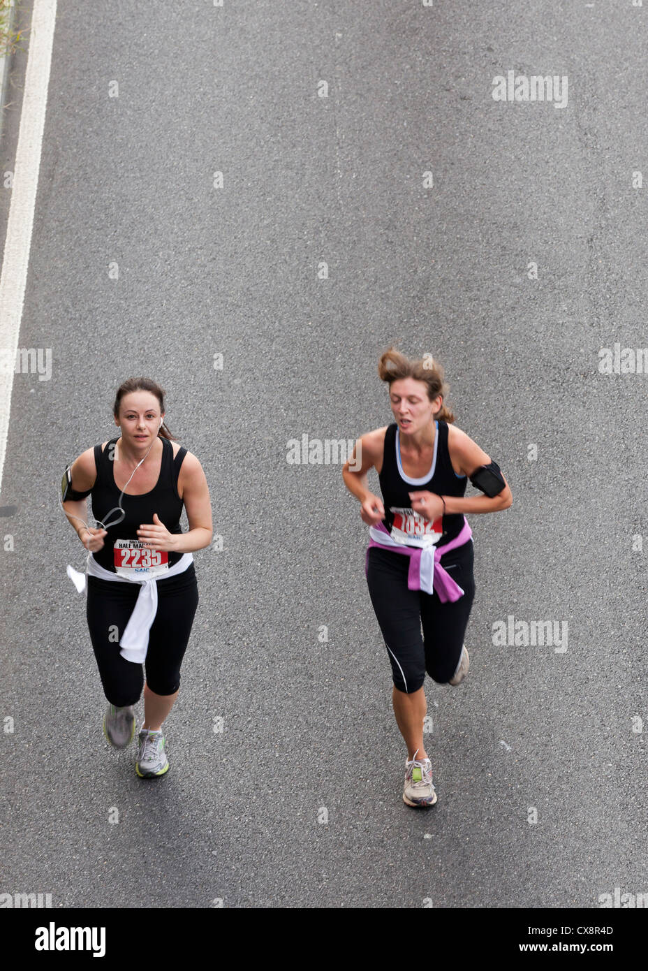 Corridori della maratona da sopra Foto Stock