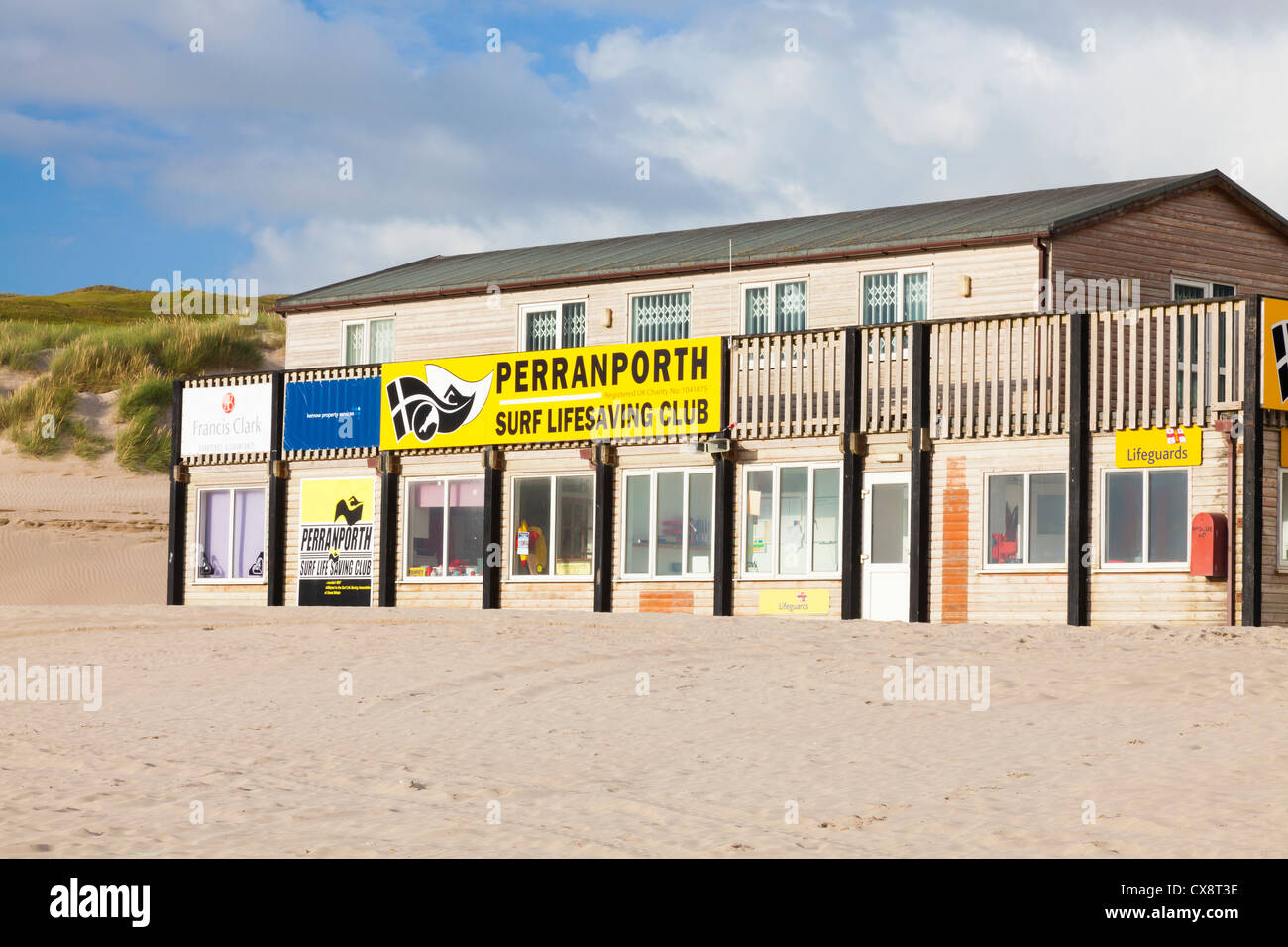 Perranporth Surf Lifesaving Club, Cornwall Inghilterra REGNO UNITO Foto Stock