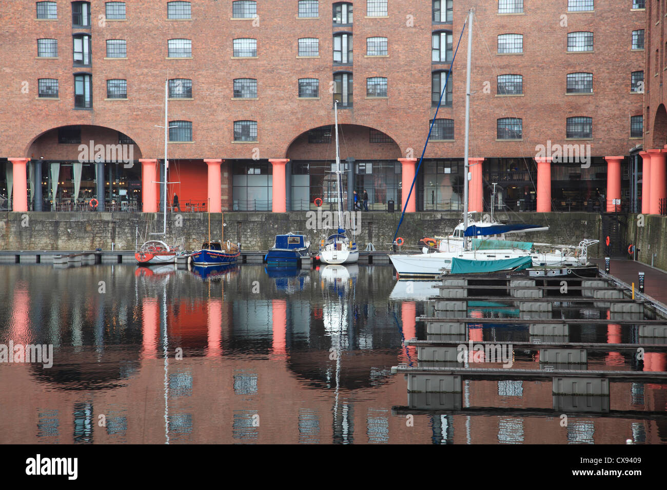 Albert Dock, Dock, Sito Patrimonio Mondiale dell'UNESCO, Liverpool, Merseyside England, Regno Unito, Gran Bretagna, Europa Foto Stock