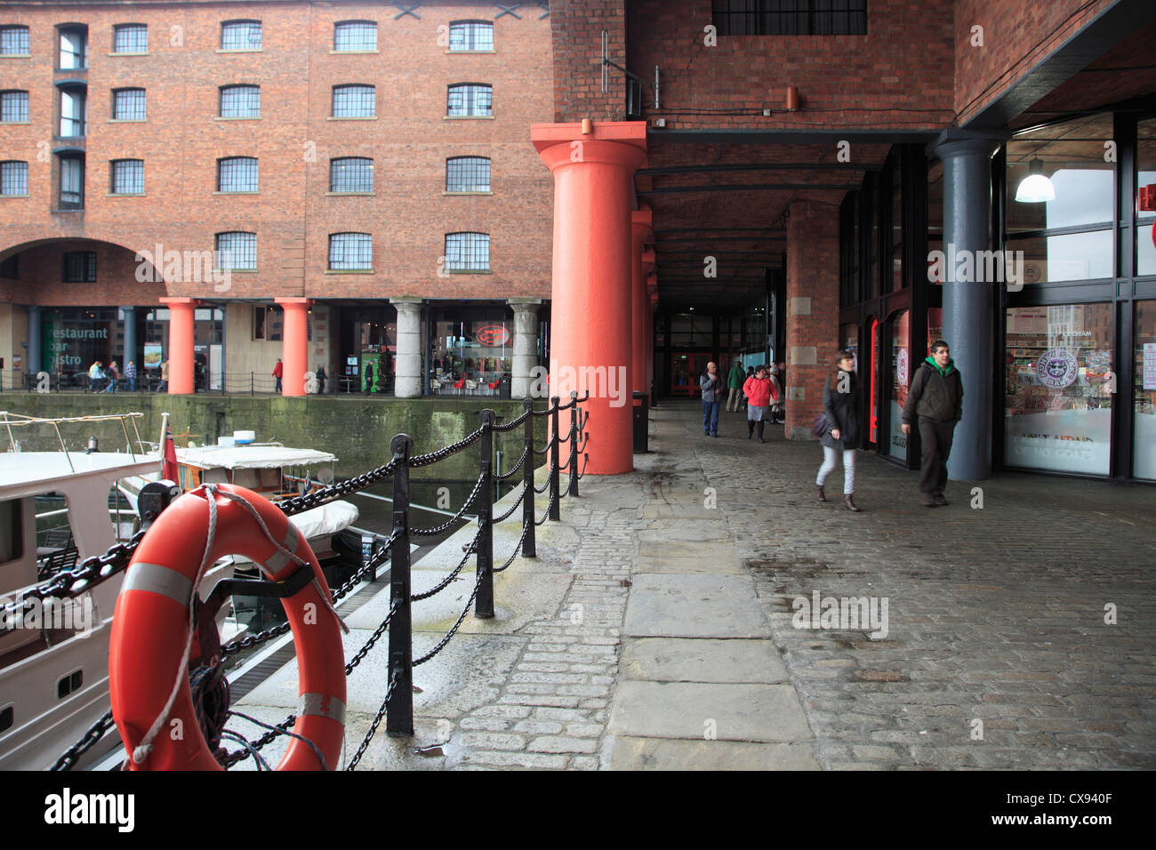 Albert Dock, Dock, Sito Patrimonio Mondiale dell'UNESCO, Liverpool, Merseyside England, Regno Unito, Gran Bretagna, Europa Foto Stock