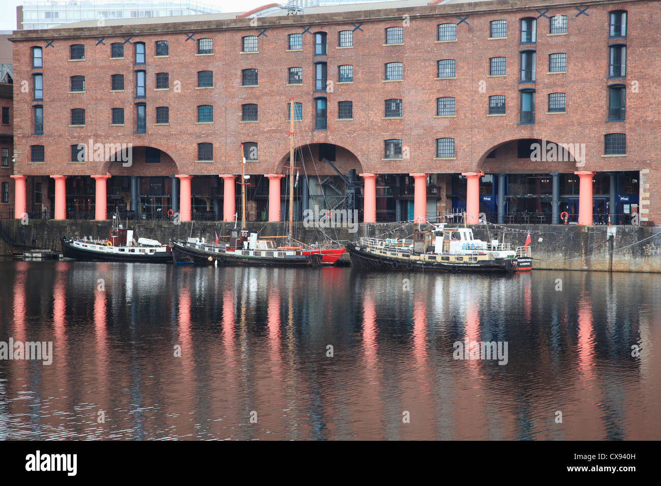 Albert Dock, Dock, Sito Patrimonio Mondiale dell'UNESCO, Liverpool, Merseyside England, Regno Unito, Gran Bretagna, Europa Foto Stock