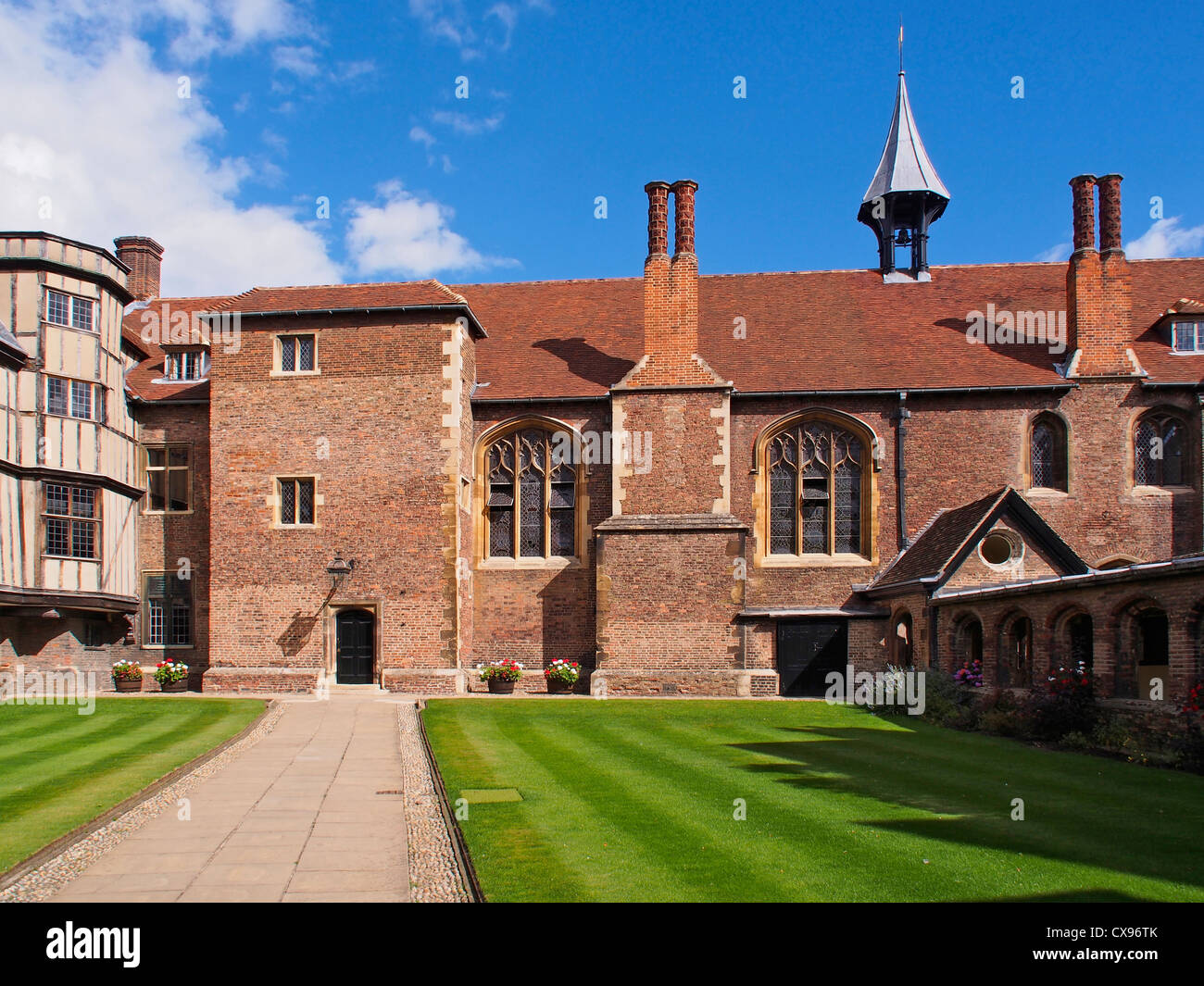 Un cortile interno Queens College di Cambridge University Foto Stock