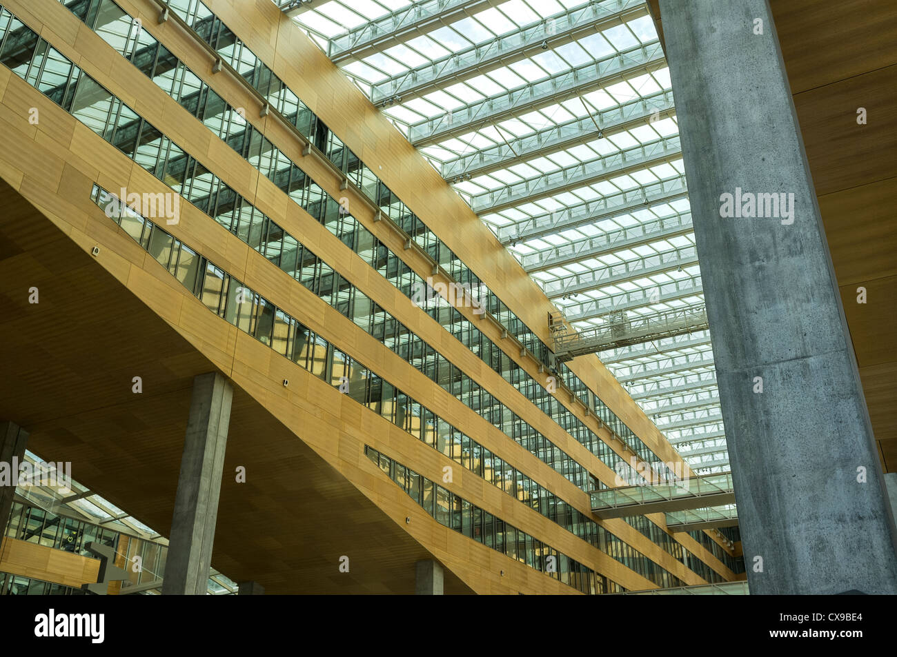 Regione Rhône-Alpes edificio, interno, la confluenza district, Lione, Rhône, Francia Foto Stock