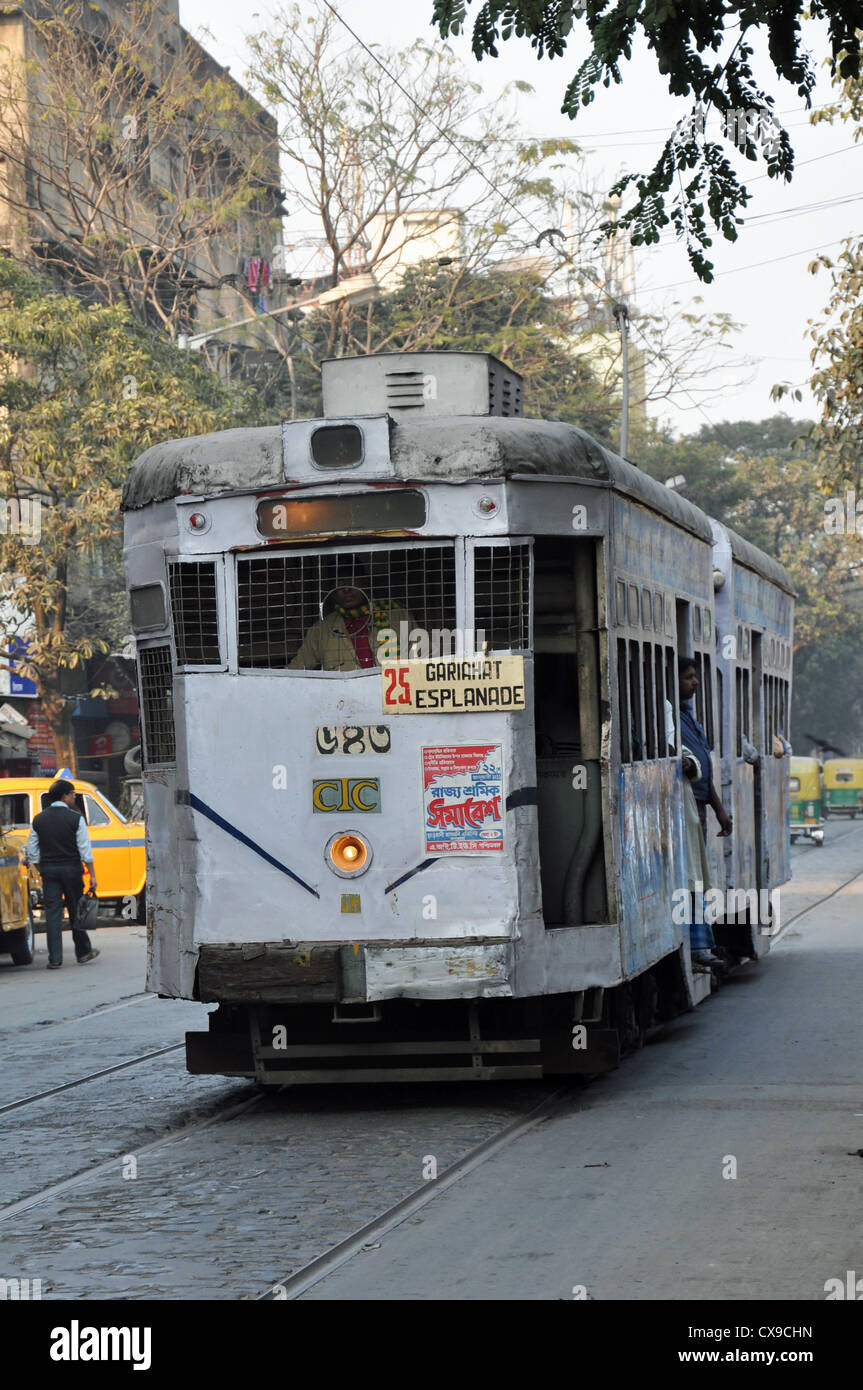 Un tram in Kolkata, West Bengal, India Foto Stock