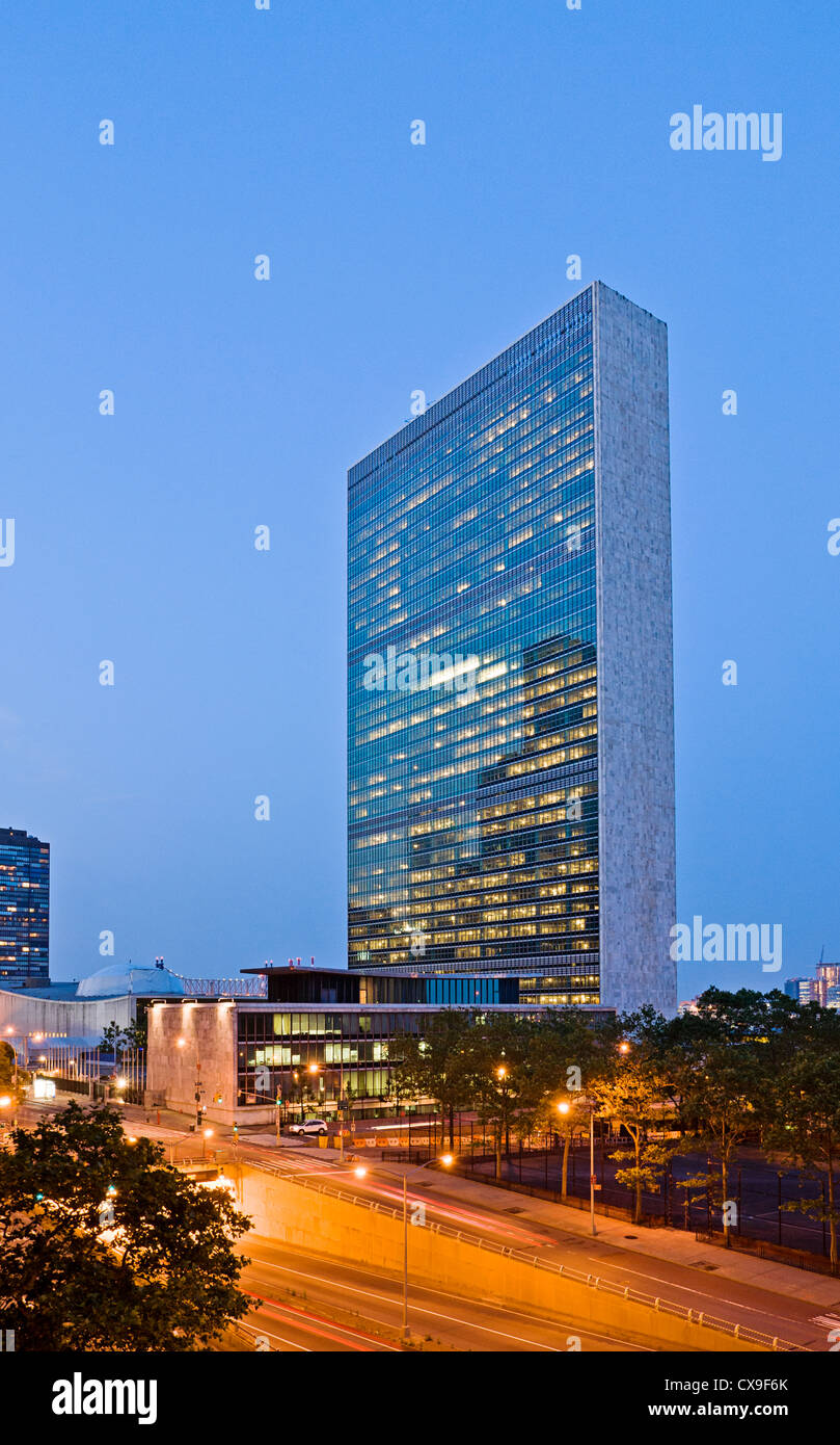 Il segretariato edificio, sede centrale delle Nazioni Unite, l'ONU, New York City. Foto Stock
