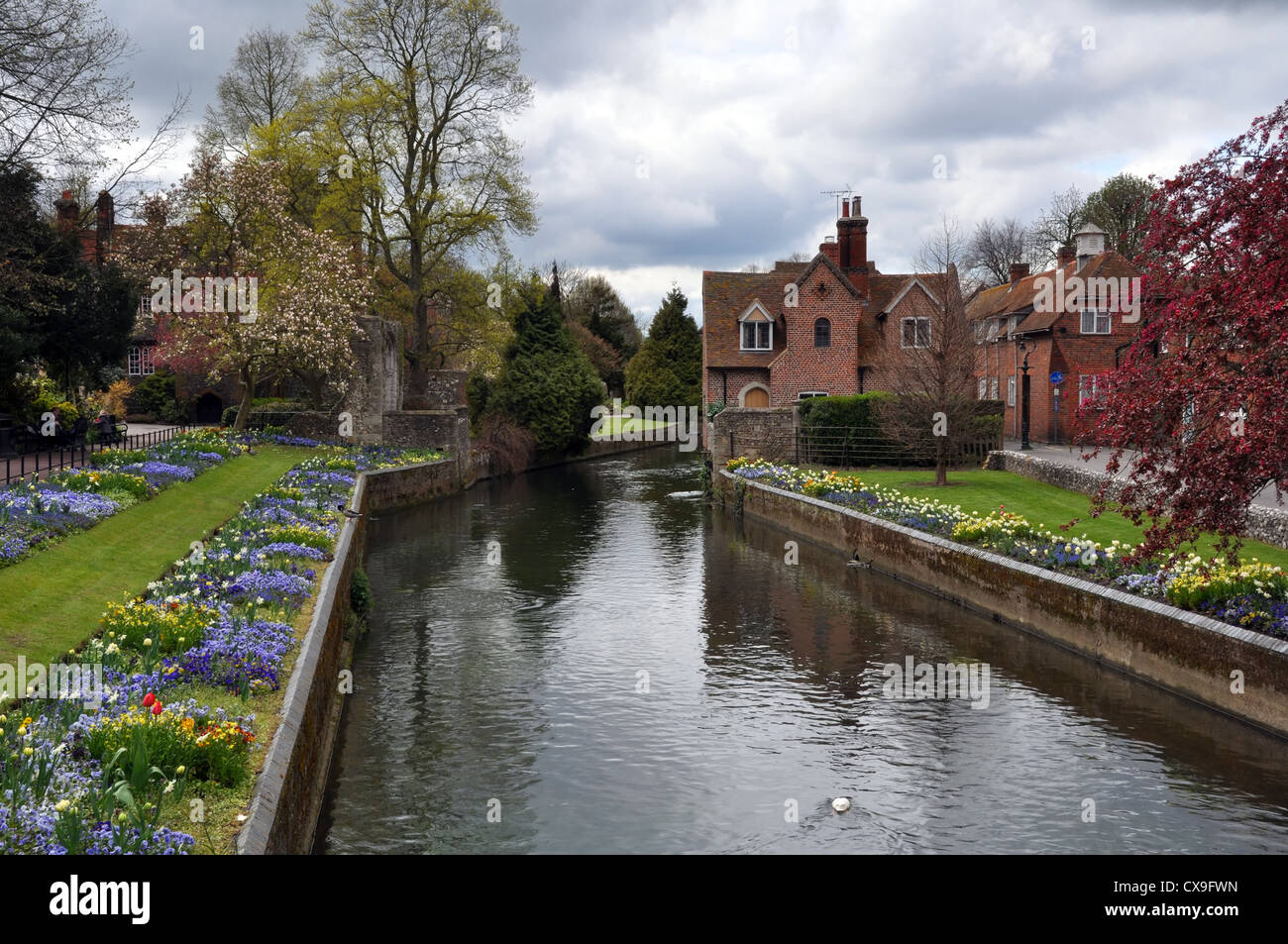 Il bellissimo fiume e giardini della storica città di Canterbury, Inghilterra, Regno Unito. Foto Stock