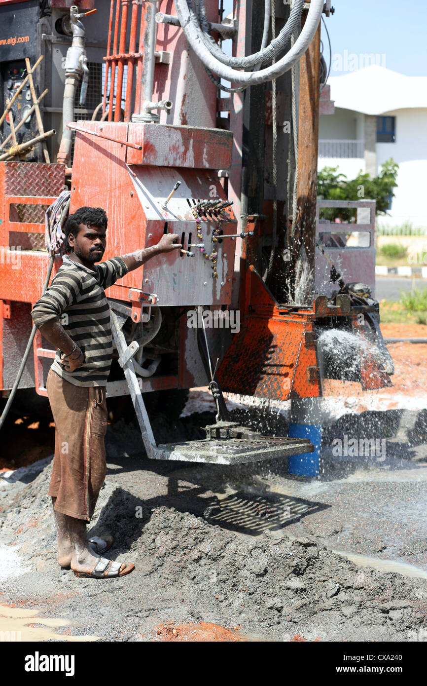 Foro per la perforazione di pozzi Andhra Pradesh in India del Sud Foto Stock