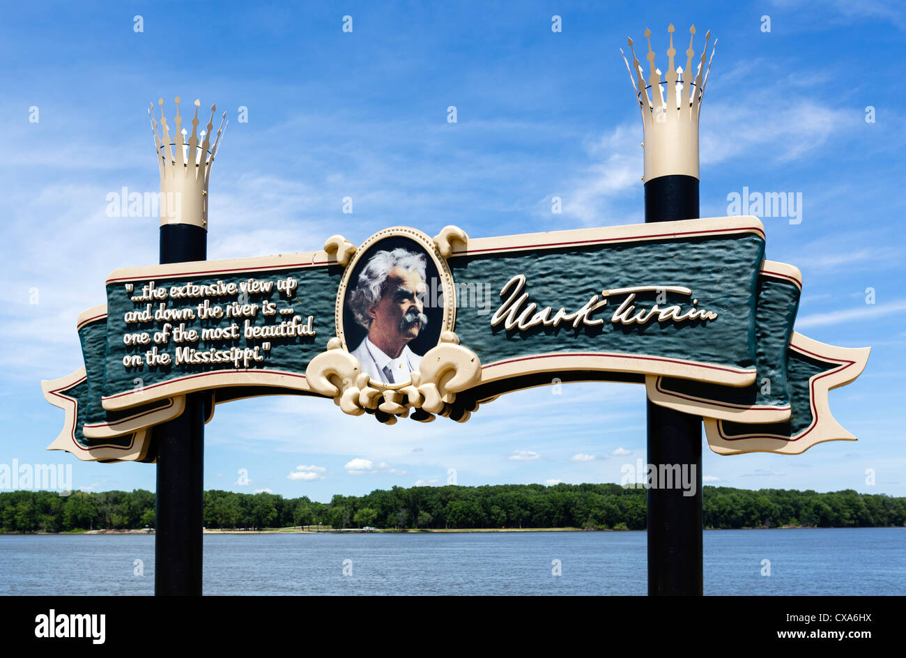 Segno sul dock per il Mark Twain in battello sul fiume Mississippi in Annibale, Missouri, home città di Mark Twain, STATI UNITI D'AMERICA Foto Stock