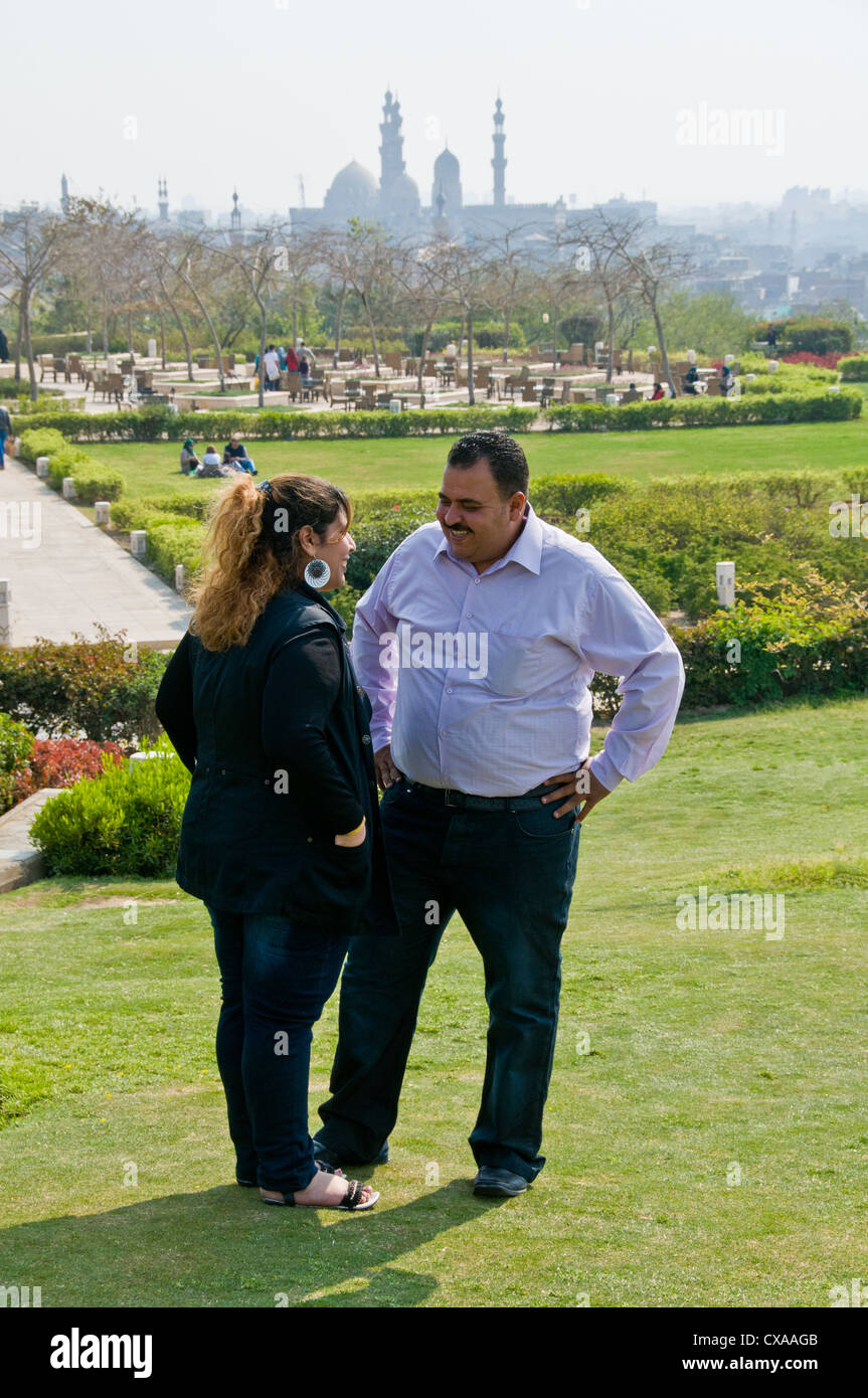 Coppia egiziana di Al Azhar Park Il Cairo Foto Stock