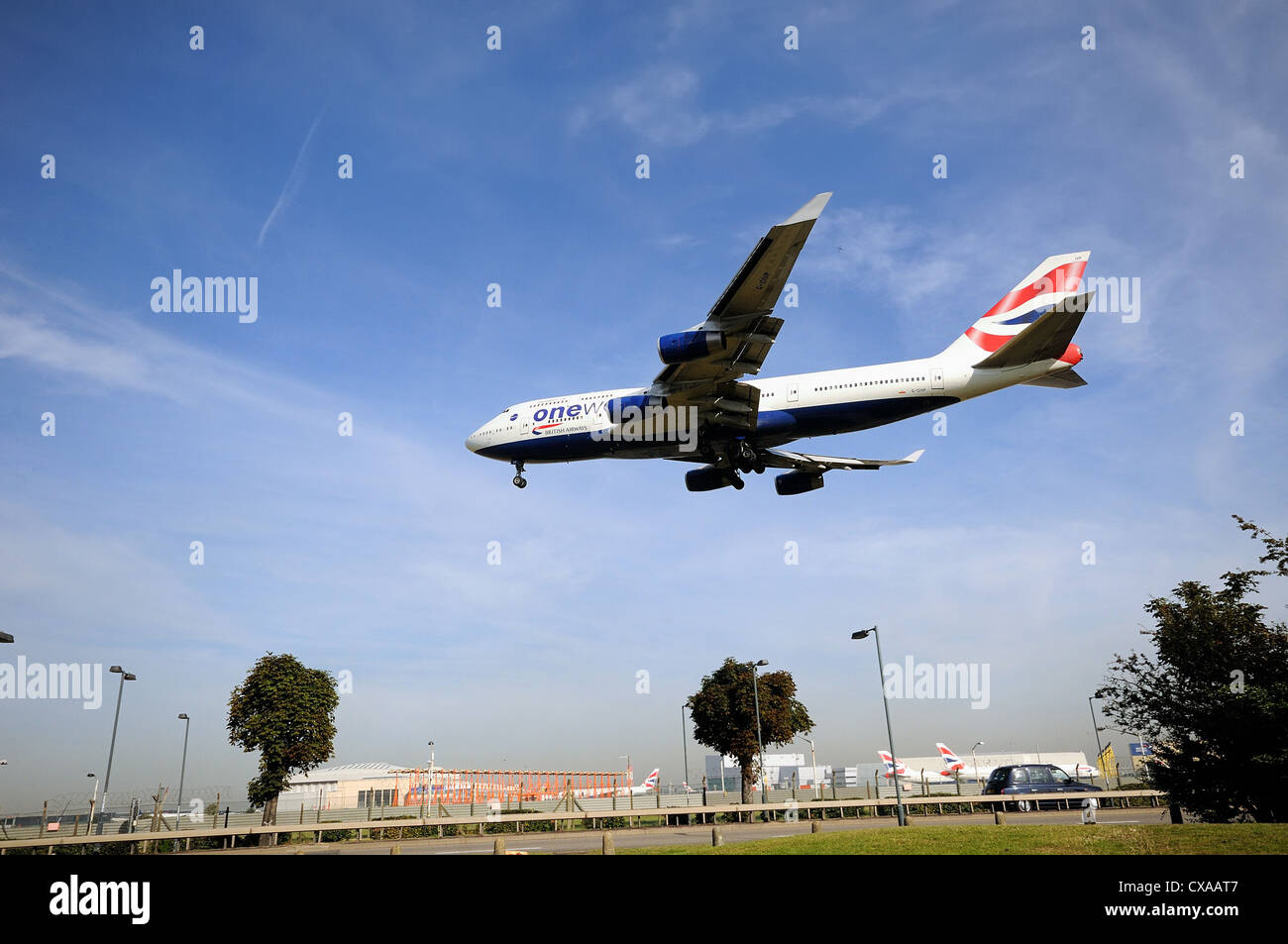 Getto di passeggeri aerei di atterraggio a Heathrow,Londra Foto Stock