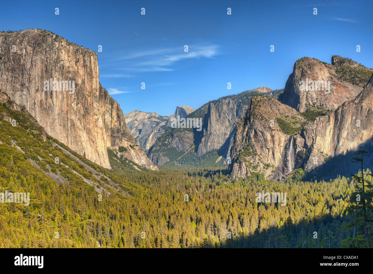 Il parco nazionale di Yosemite Valley in California, visto dalla vista di tunnel durante l'Autunno Foto Stock