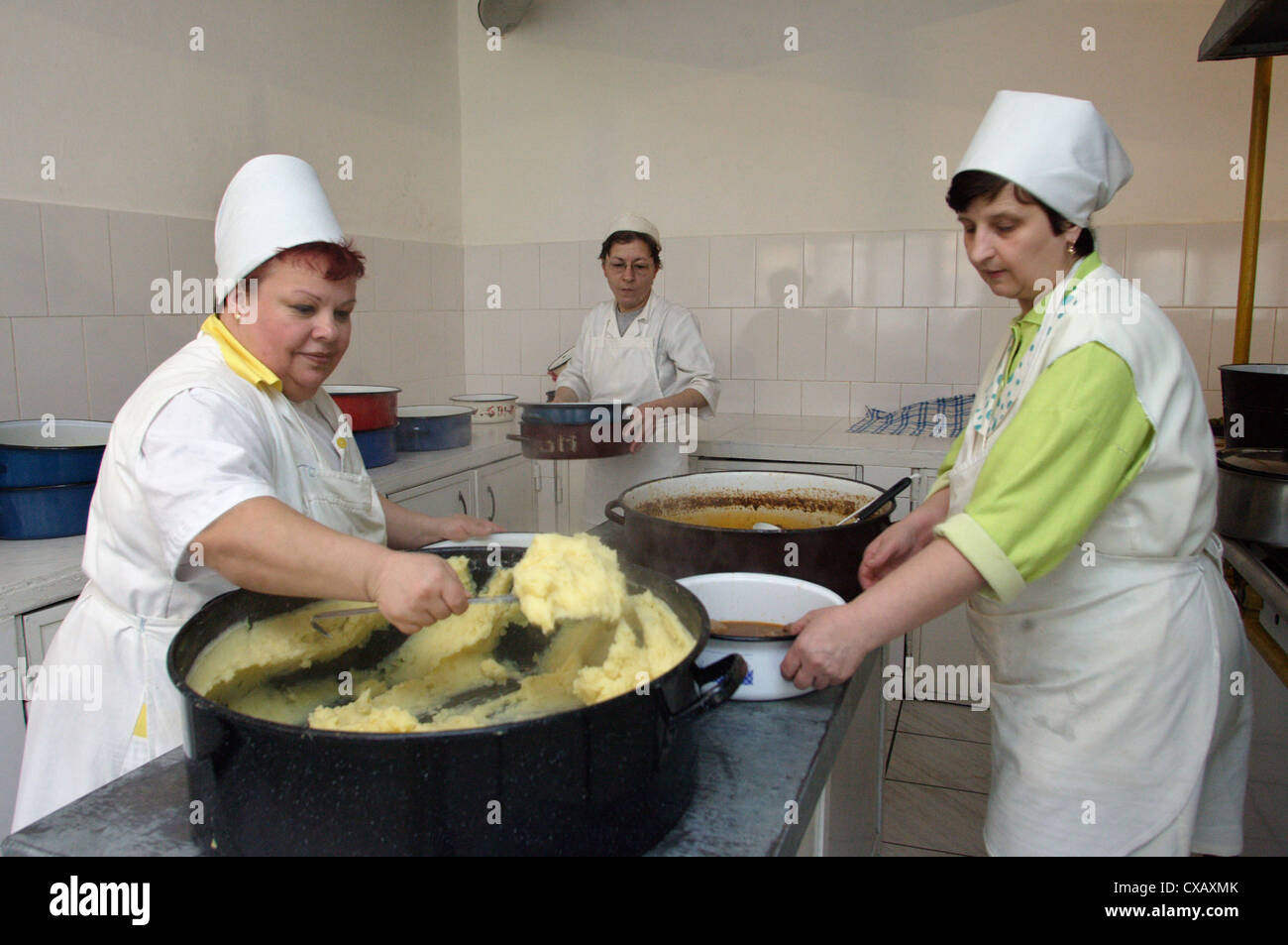 Routine quotidiana in un rumeno Kindertagesstaette Foto Stock