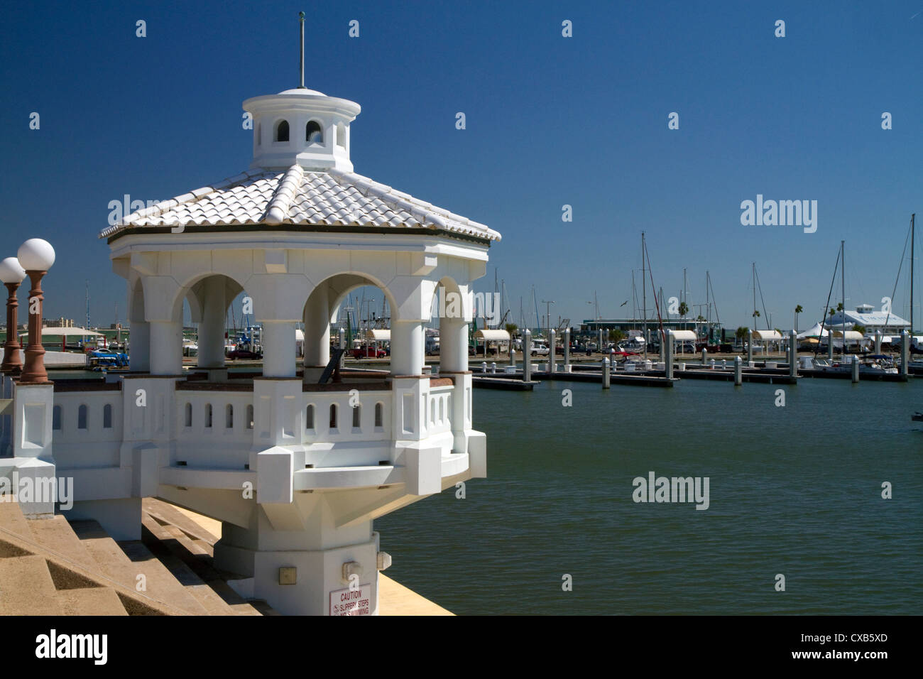 Padiglione bianco sul lungomare del Corpus Christi, Texas, Stati Uniti d'America. Foto Stock