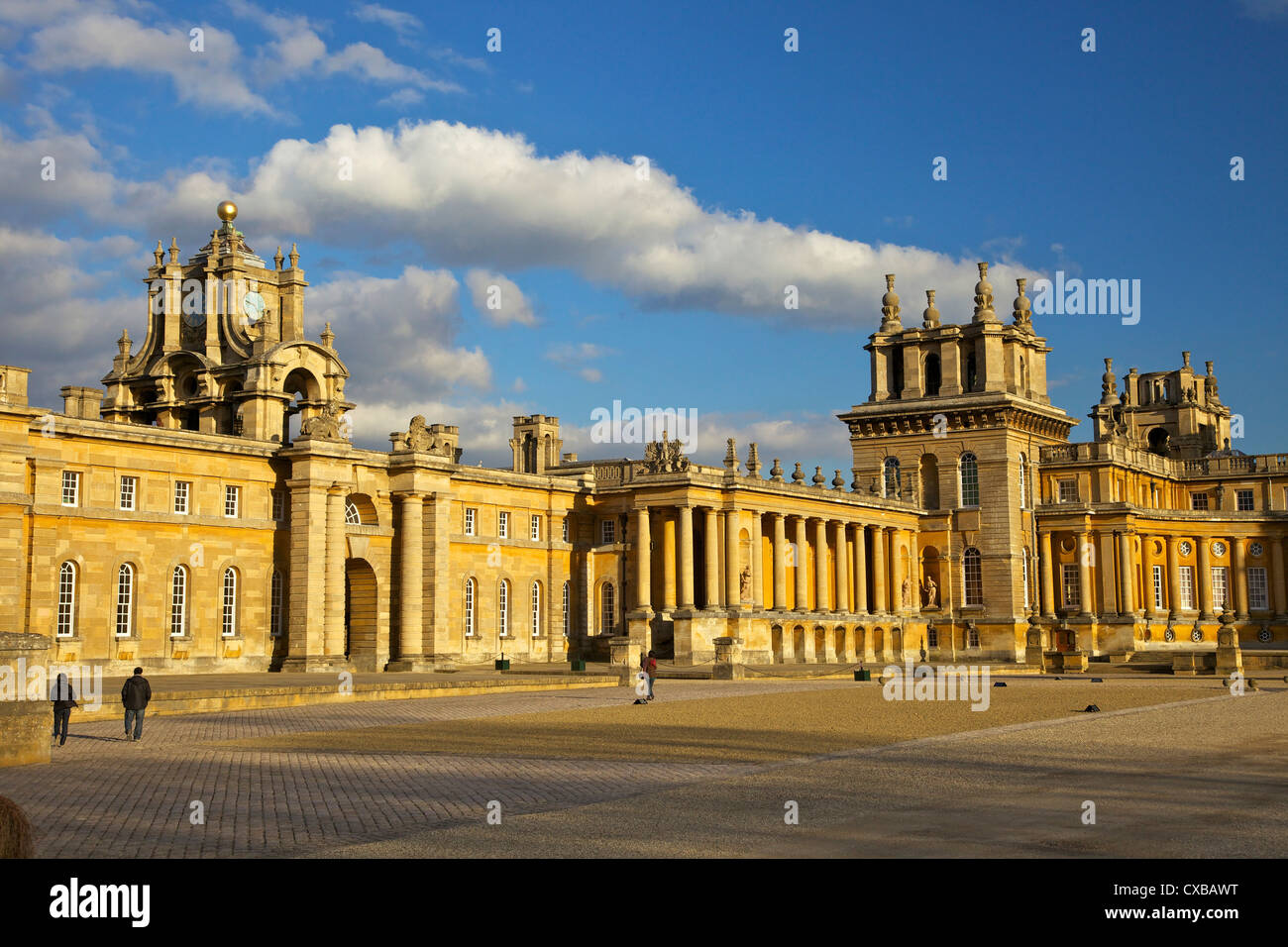 Grande Corte di Blenheim Palace, sito Patrimonio Mondiale dell'UNESCO, Woodstock, Oxfordshire, England, Regno Unito, Europa Foto Stock