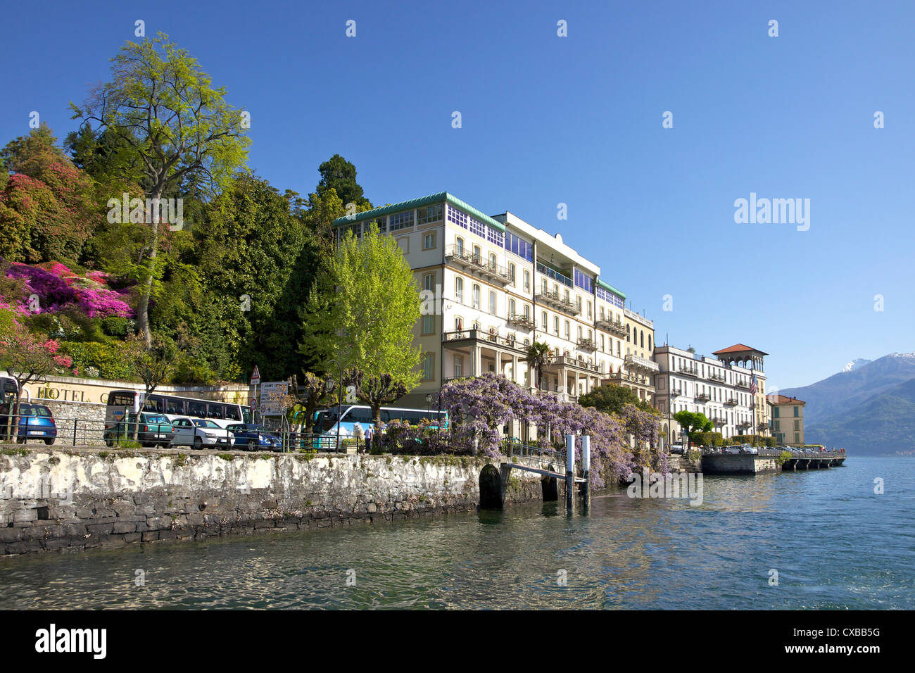 Sole primaverile sul Grand Hotel Cadenabbia, Lombardia, Lago di Como, nel Nord Italia, Europa Foto Stock