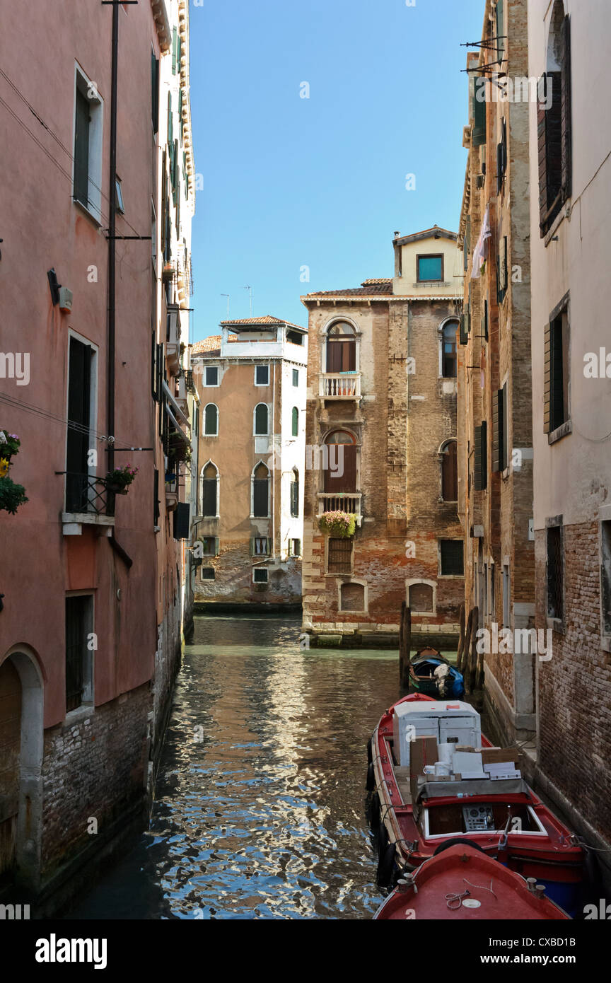 Canale veneziano, Venezia, Italia. Foto Stock