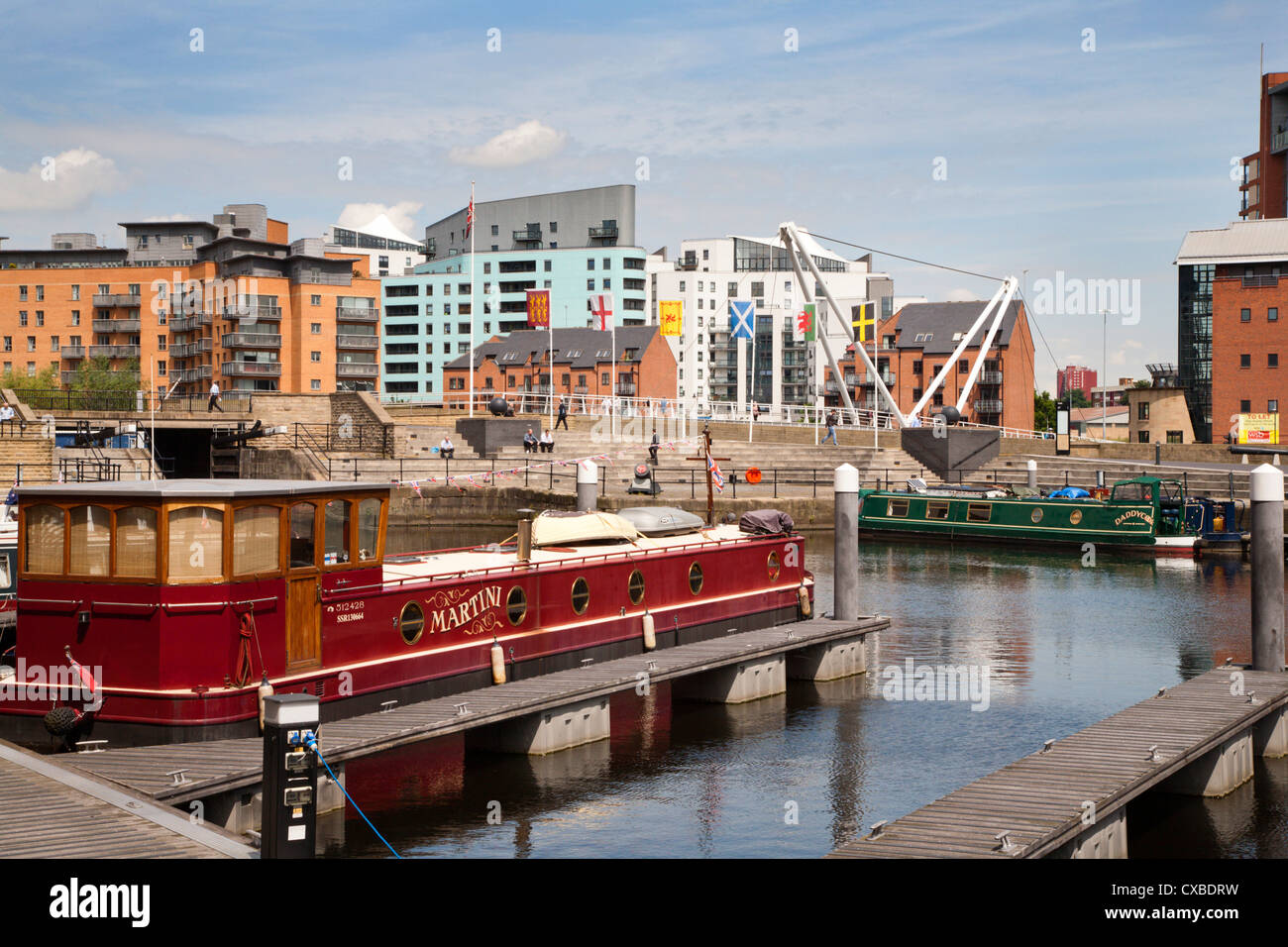 Barge al Clarence Dock, Leeds, West Yorkshire, nello Yorkshire, Inghilterra, Regno Unito, Europa Foto Stock