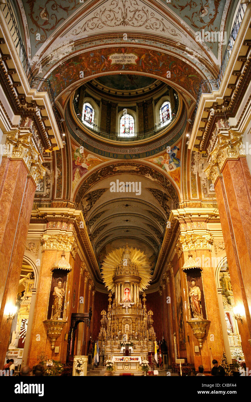 La Iglesia Catedral, la cattedrale principale su 9 julio square,città di Salta, Argentina. Foto Stock