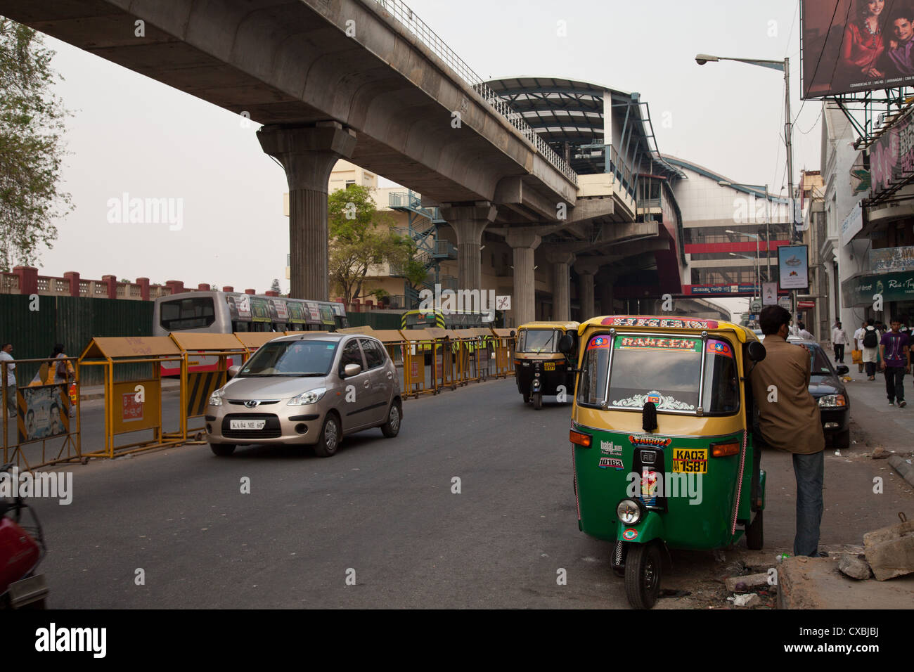 Il Mahatma Gandhi Road, Bangalore, India Foto Stock