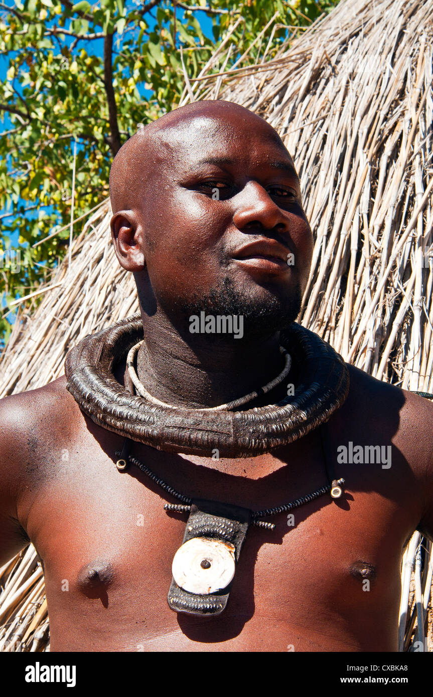 Uomo Himba, Kaokoveld, Namibia, Africa Foto Stock