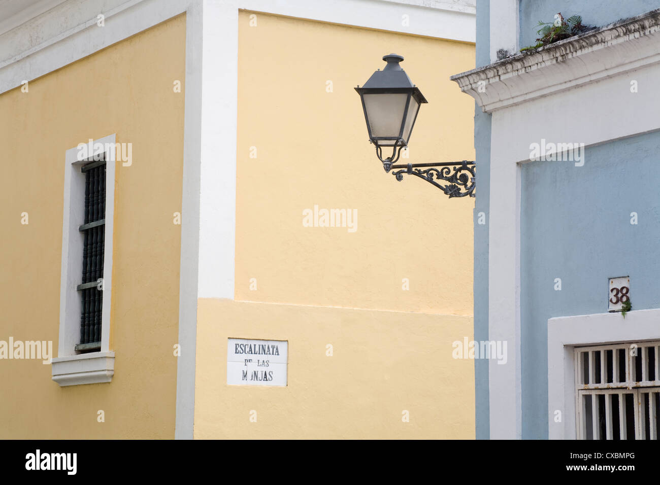 Gli edifici coloniali nella Città Vecchia di San Juan, Puerto Rico Island, West Indies, Stati Uniti d'America, America Centrale Foto Stock