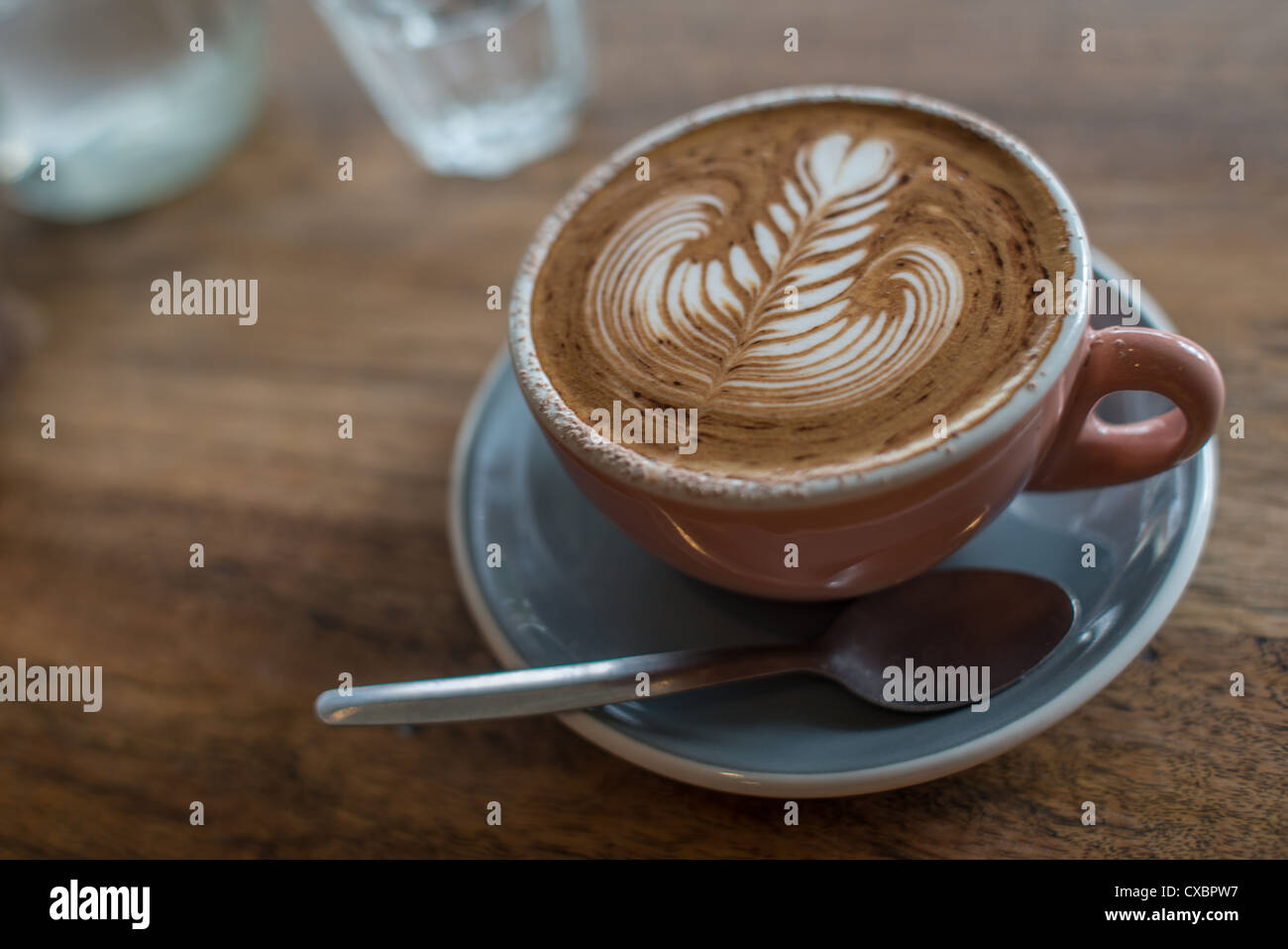 Tazza di caffè riempito di caffè Foto Stock