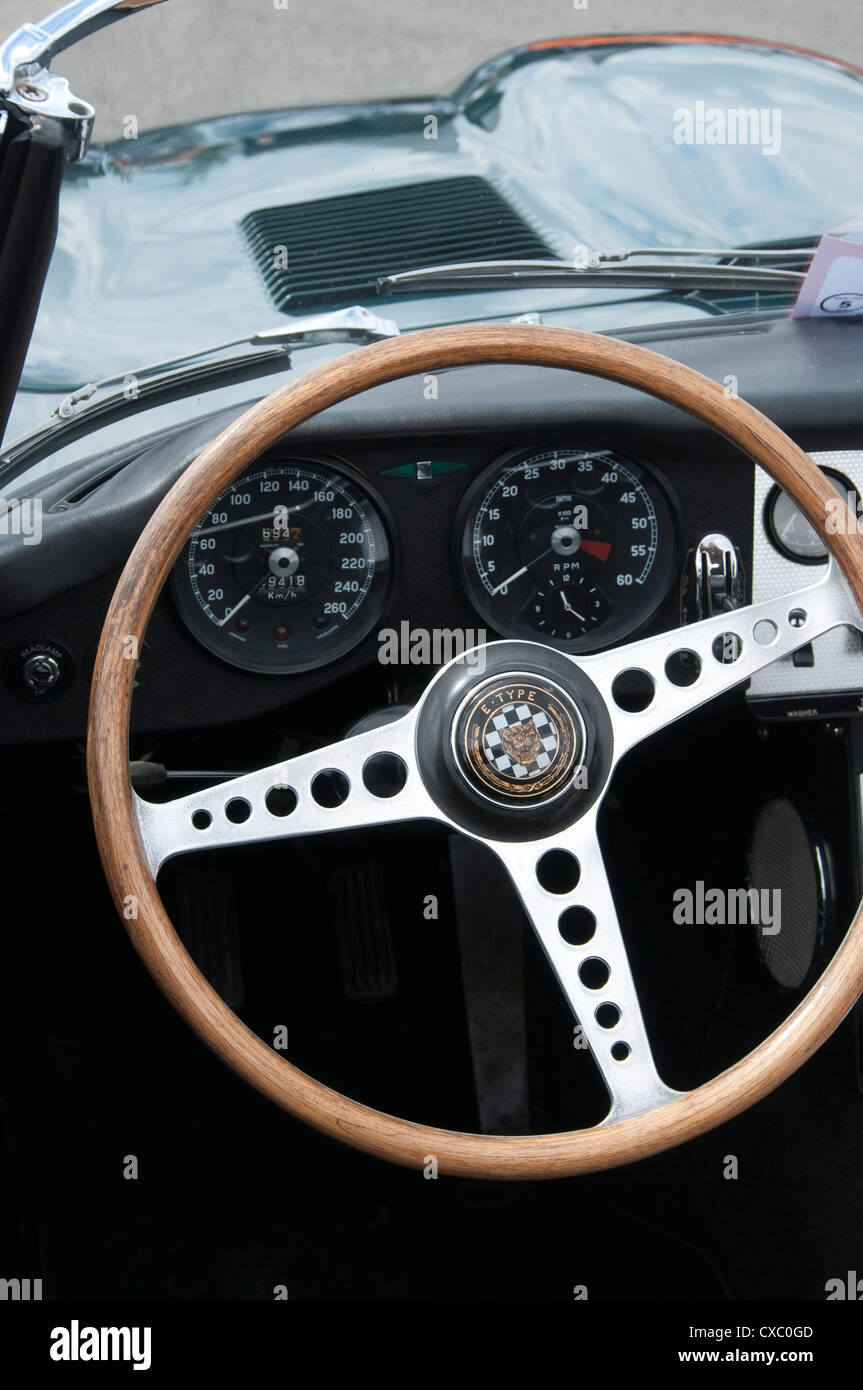 E-type Jaguar interno Foto Stock