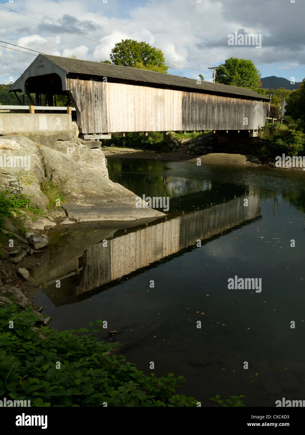 Borgo ponte coperto, Waitsfield, VT, STATI UNITI D'AMERICA Foto Stock