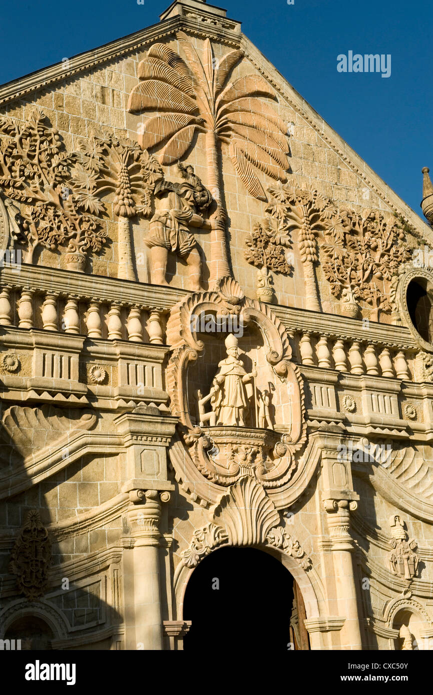 Miagao chiesa costruita nel 1797, recentemente restaurato, Sito Patrimonio Mondiale dell'UNESCO, Iloilo, Panay, Filippine, Sud-est asiatico, in Asia Foto Stock