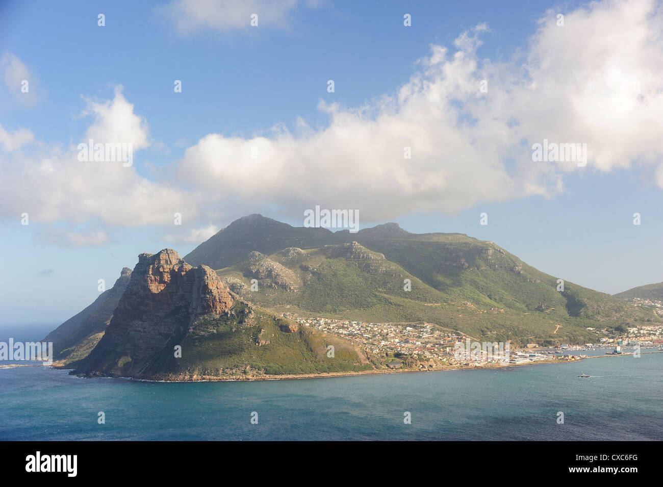 Hout Bay, da Chapman's Peak, Sito Patrimonio Mondiale dell'UNESCO, Provincia del Capo, in Sud Africa e Africa Foto Stock