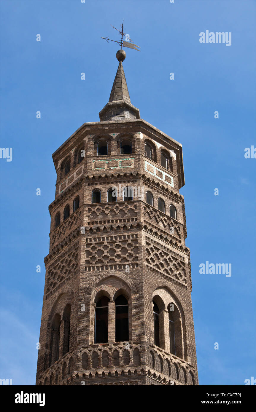 San Pablo la Chiesa e il suo campanile in stile Mudejar, San Pablo trimestre, Saragozza (Zaragoza), Aragona, Spagna, Europa Foto Stock