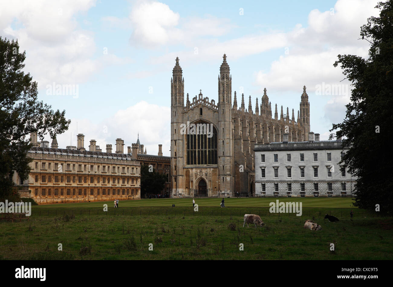 Kings College Chapel con re a destra e Clare College a sinistra dal dorso della città di Cambridge Inghilterra Foto Stock