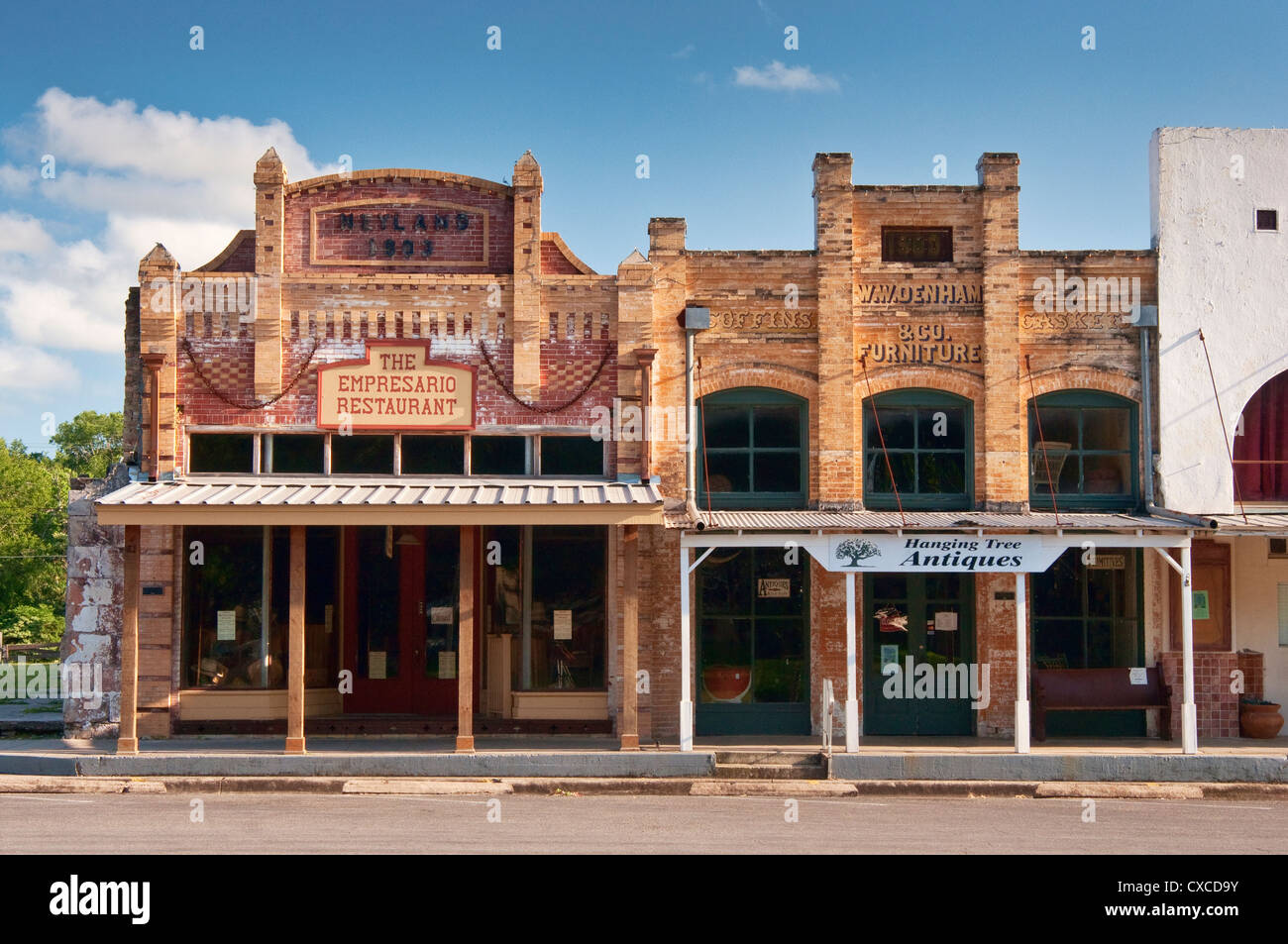 Negozi storici Fronts in Courthouse Square, Goliad, Texas, Stati Uniti Foto Stock