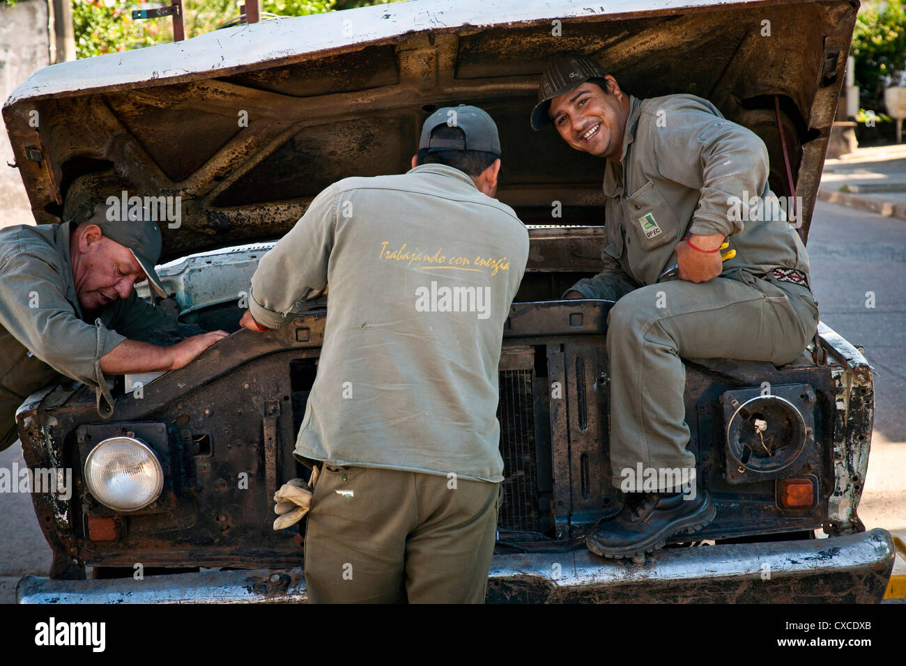 Meccanica auto, Mercedes, provincia di Corrientes, Argentina. Foto Stock